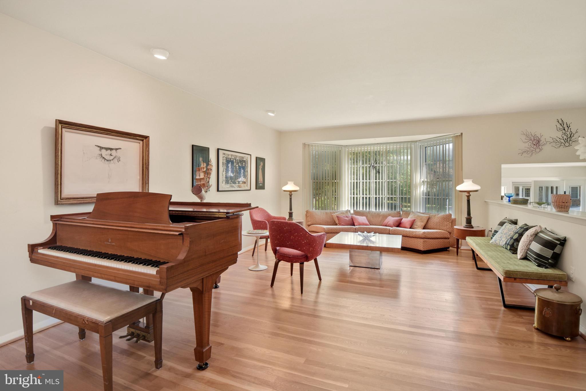 REGENCY ESTATES - Residential