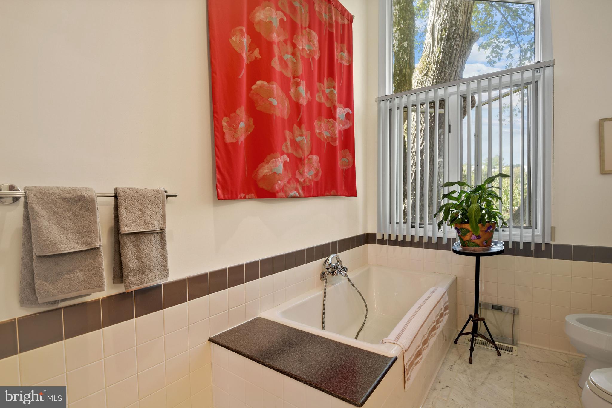 REGENCY ESTATES - Residential