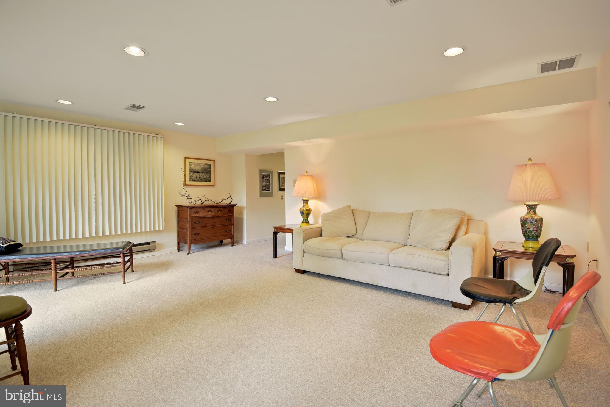 REGENCY ESTATES - Residential