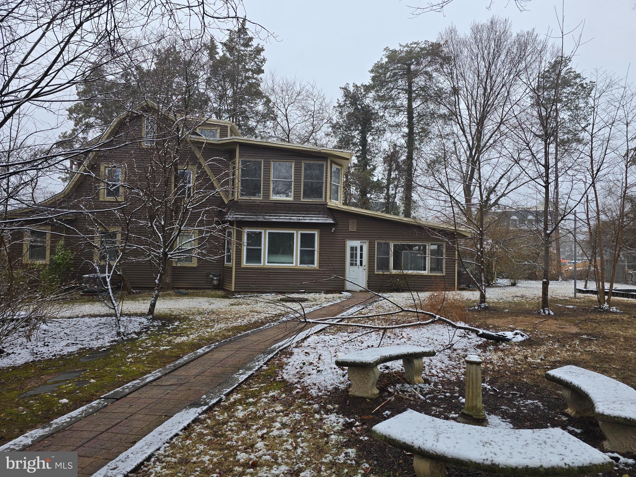 1616 CHAIN BRIDGE ROAD