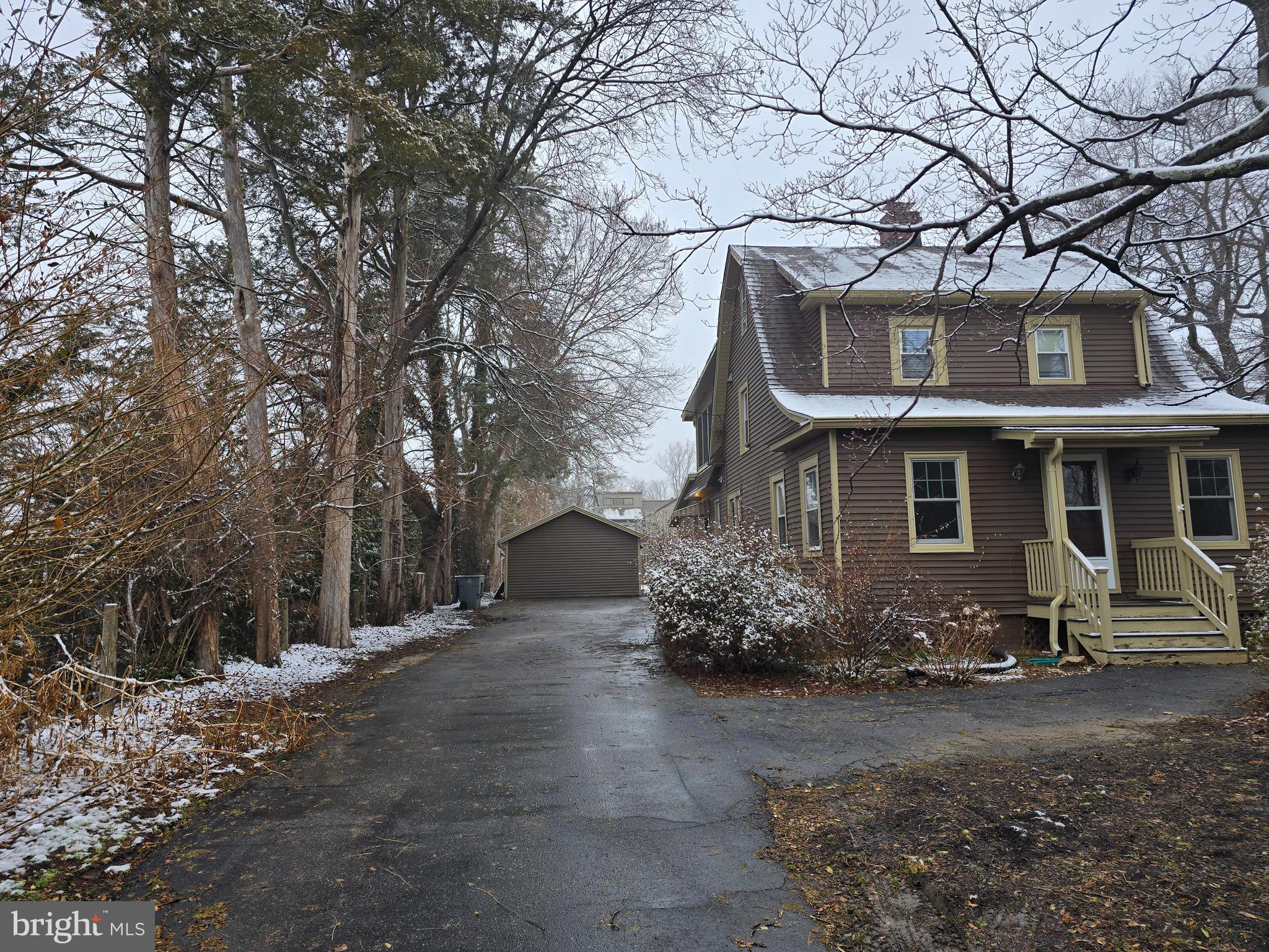 1616 CHAIN BRIDGE ROAD