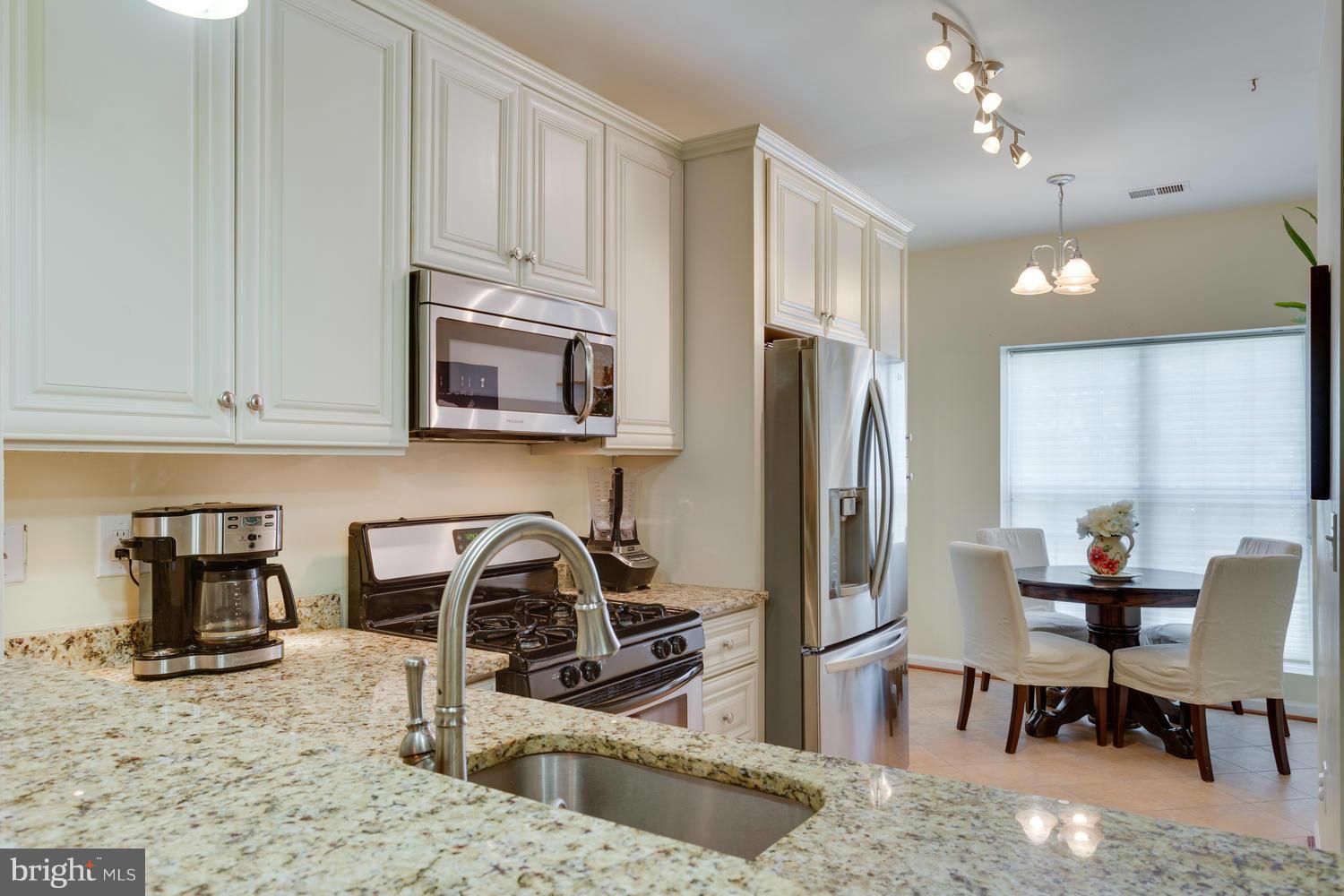 WOODSTONE - Residential