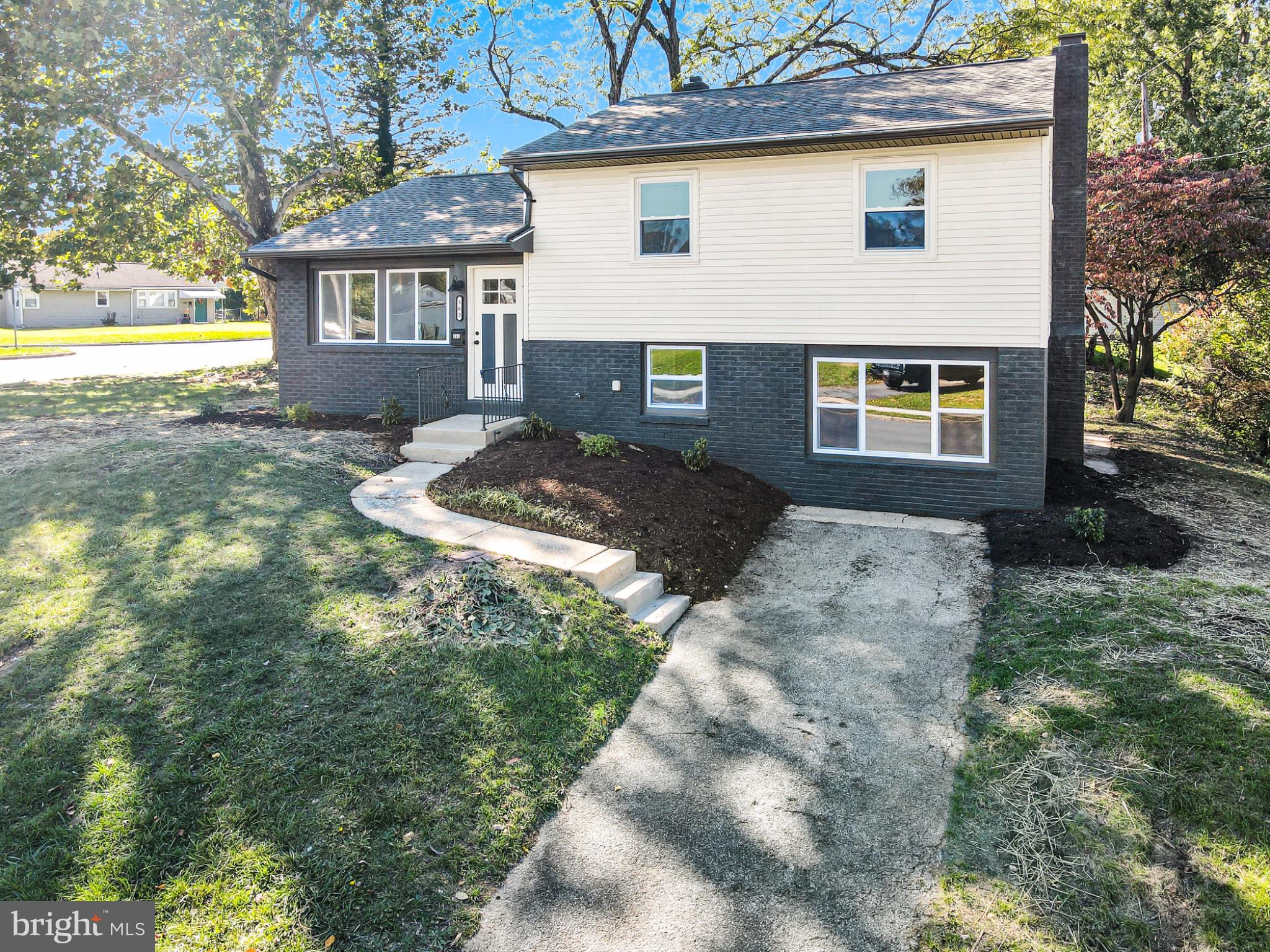 363 RAYMOND ROAD