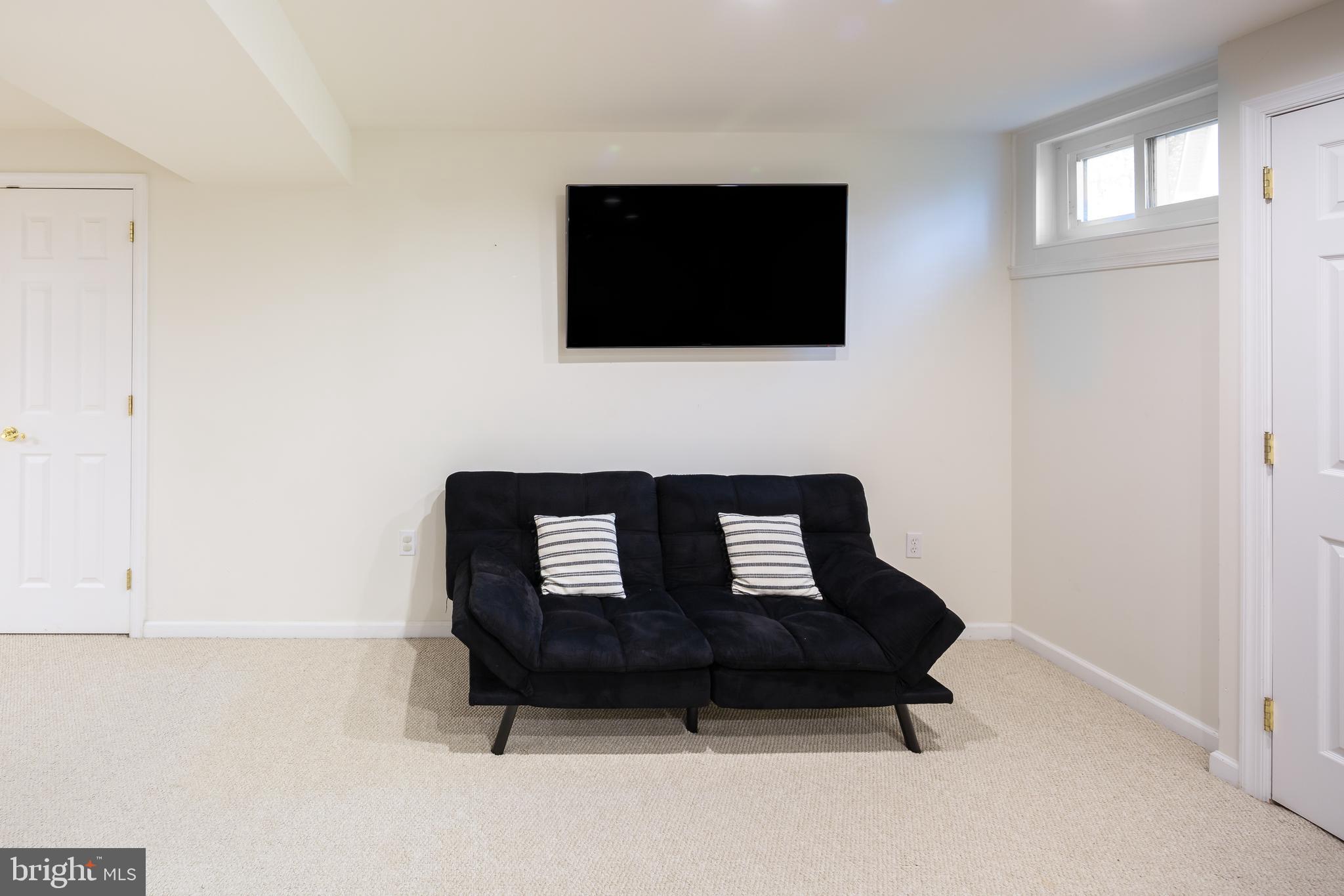 COBBLESTONES AT TH - Residential