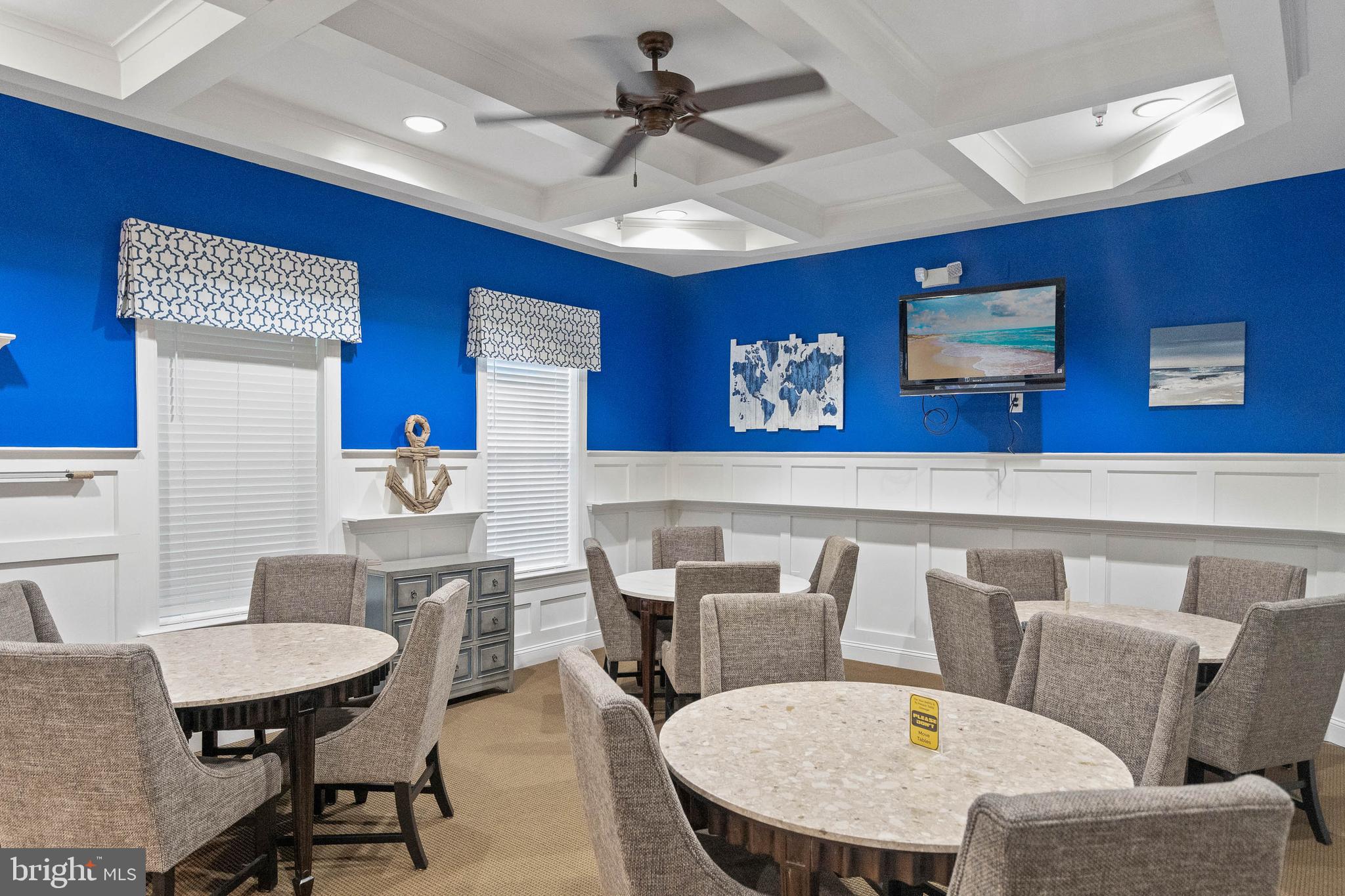 CHAMPIONS CLUB - Residential