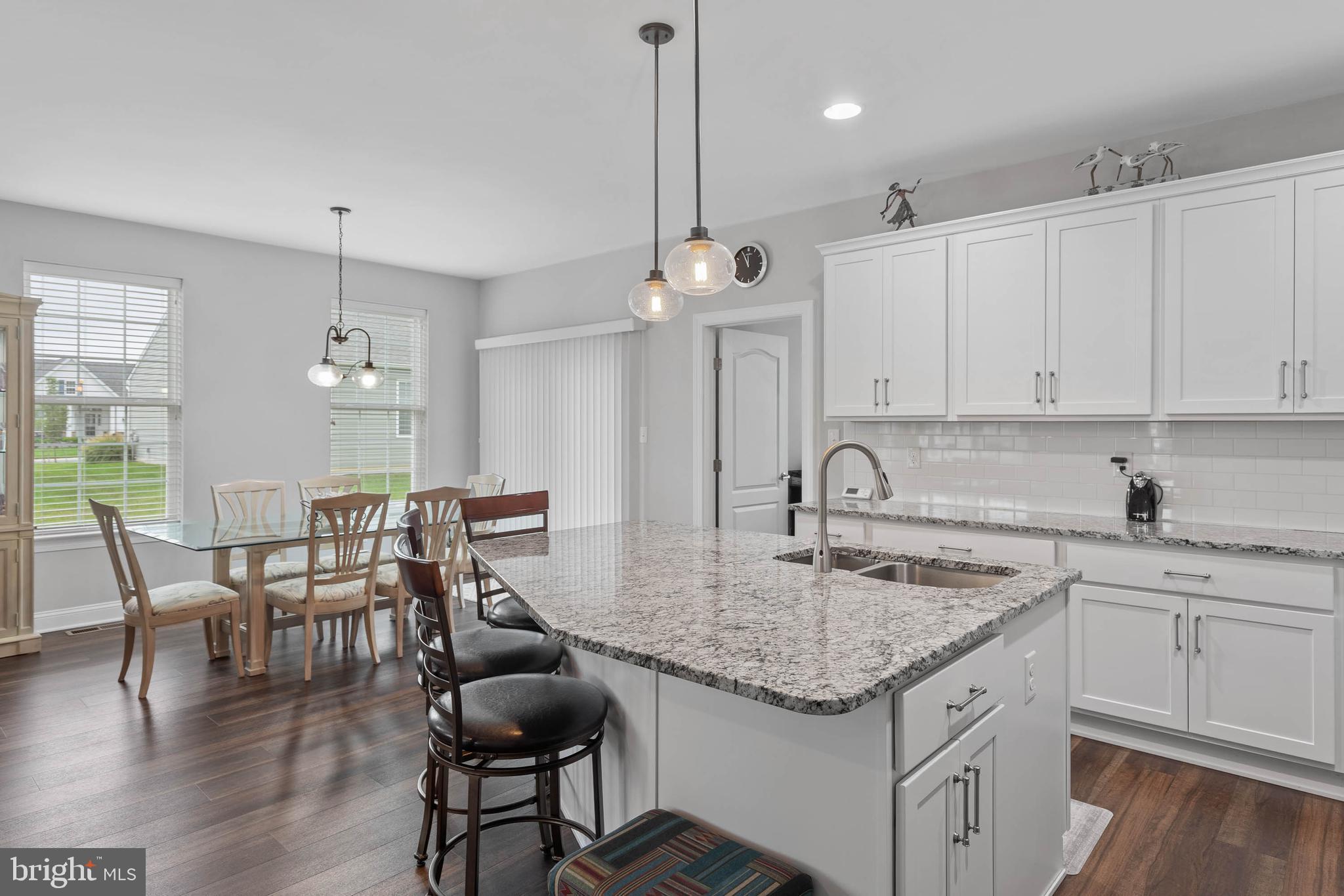 CHAMPIONS CLUB - Residential