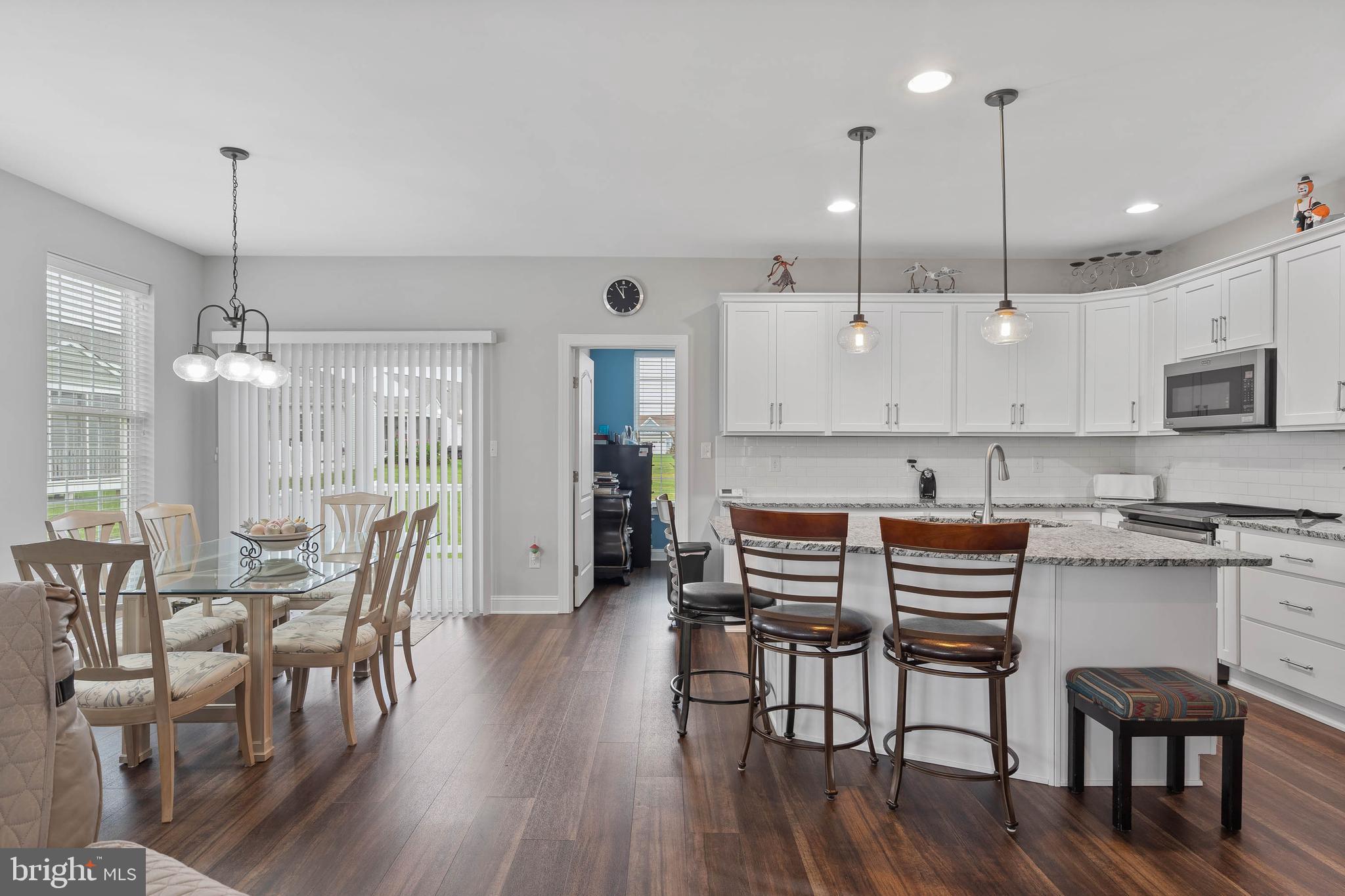 CHAMPIONS CLUB - Residential