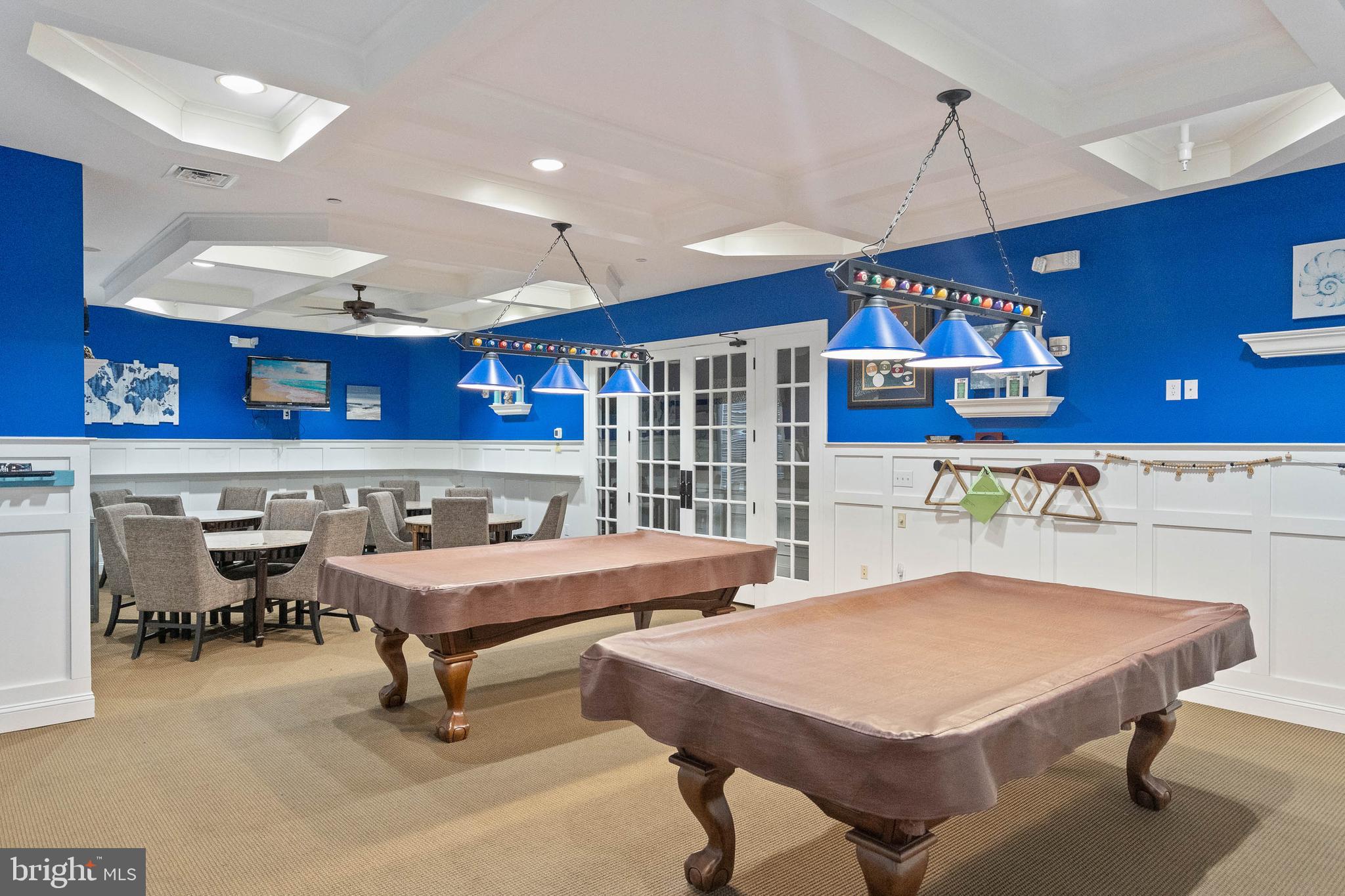 CHAMPIONS CLUB - Residential