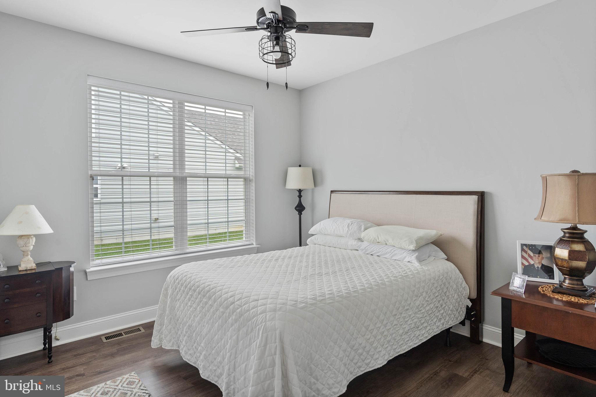 CHAMPIONS CLUB - Residential