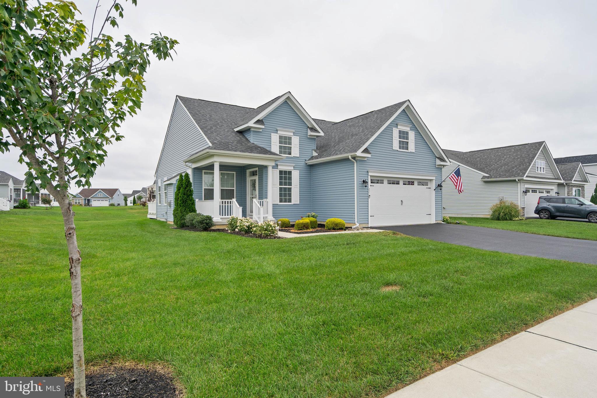 CHAMPIONS CLUB - Residential