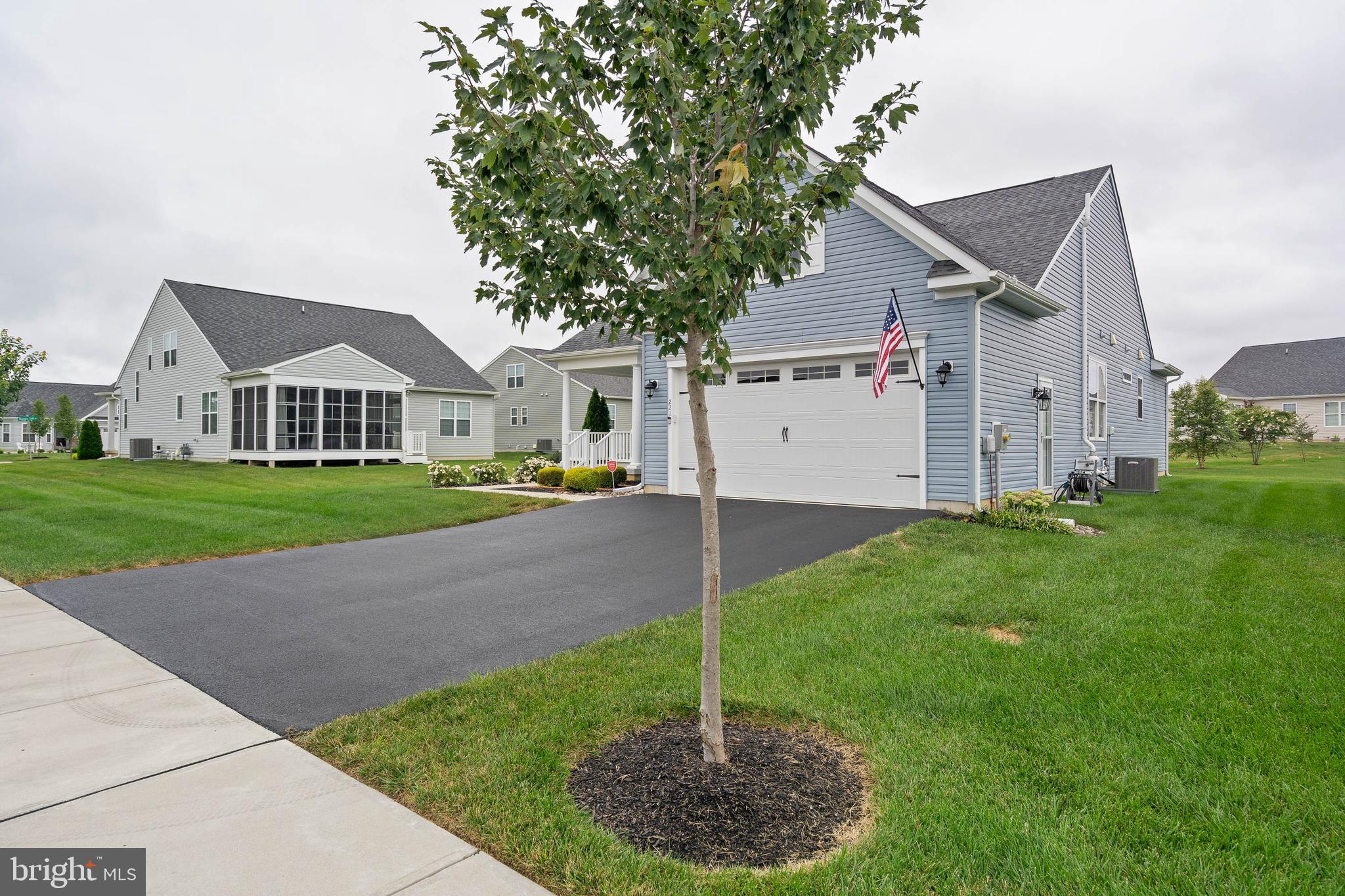 CHAMPIONS CLUB - Residential