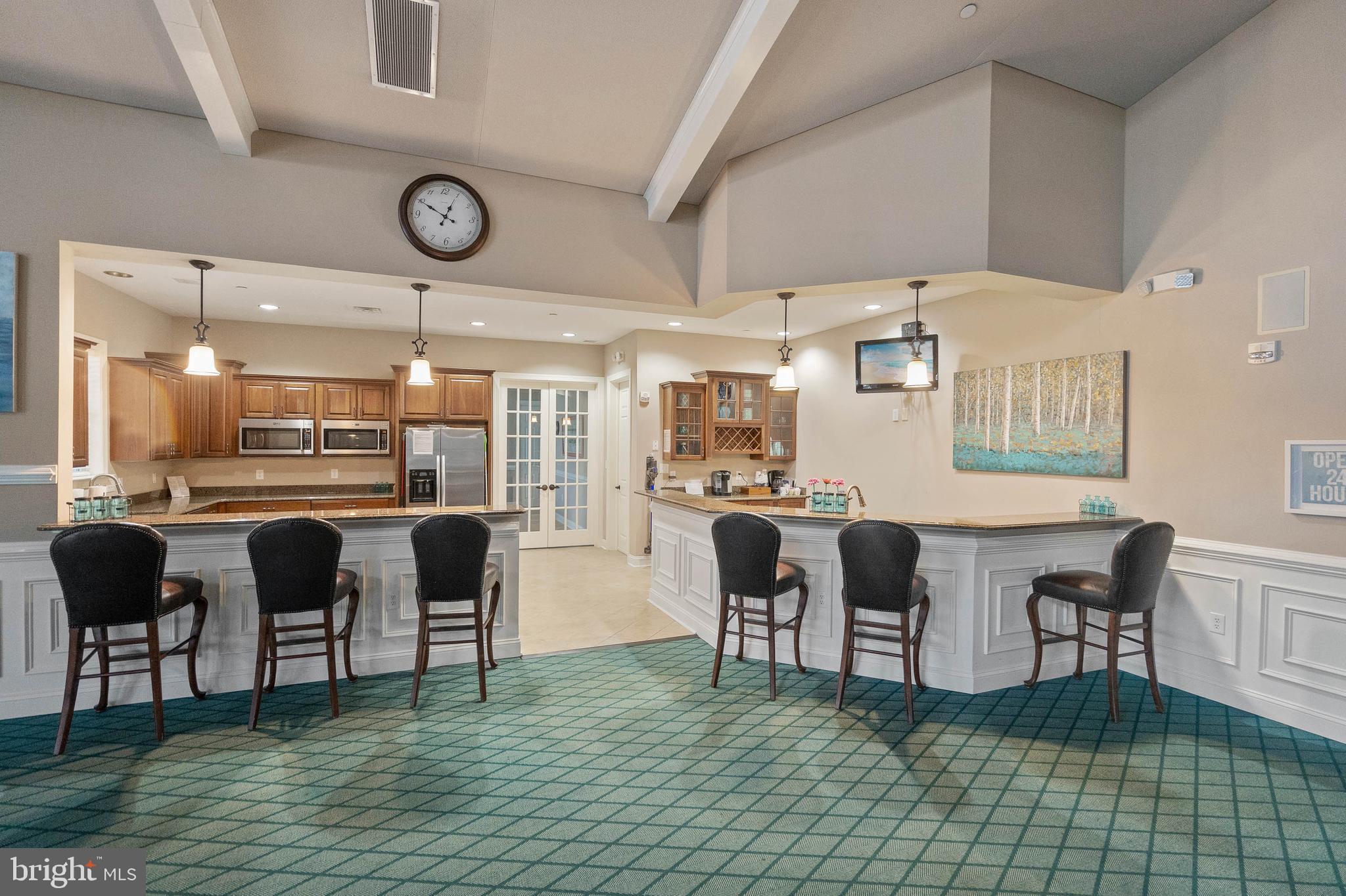 CHAMPIONS CLUB - Residential