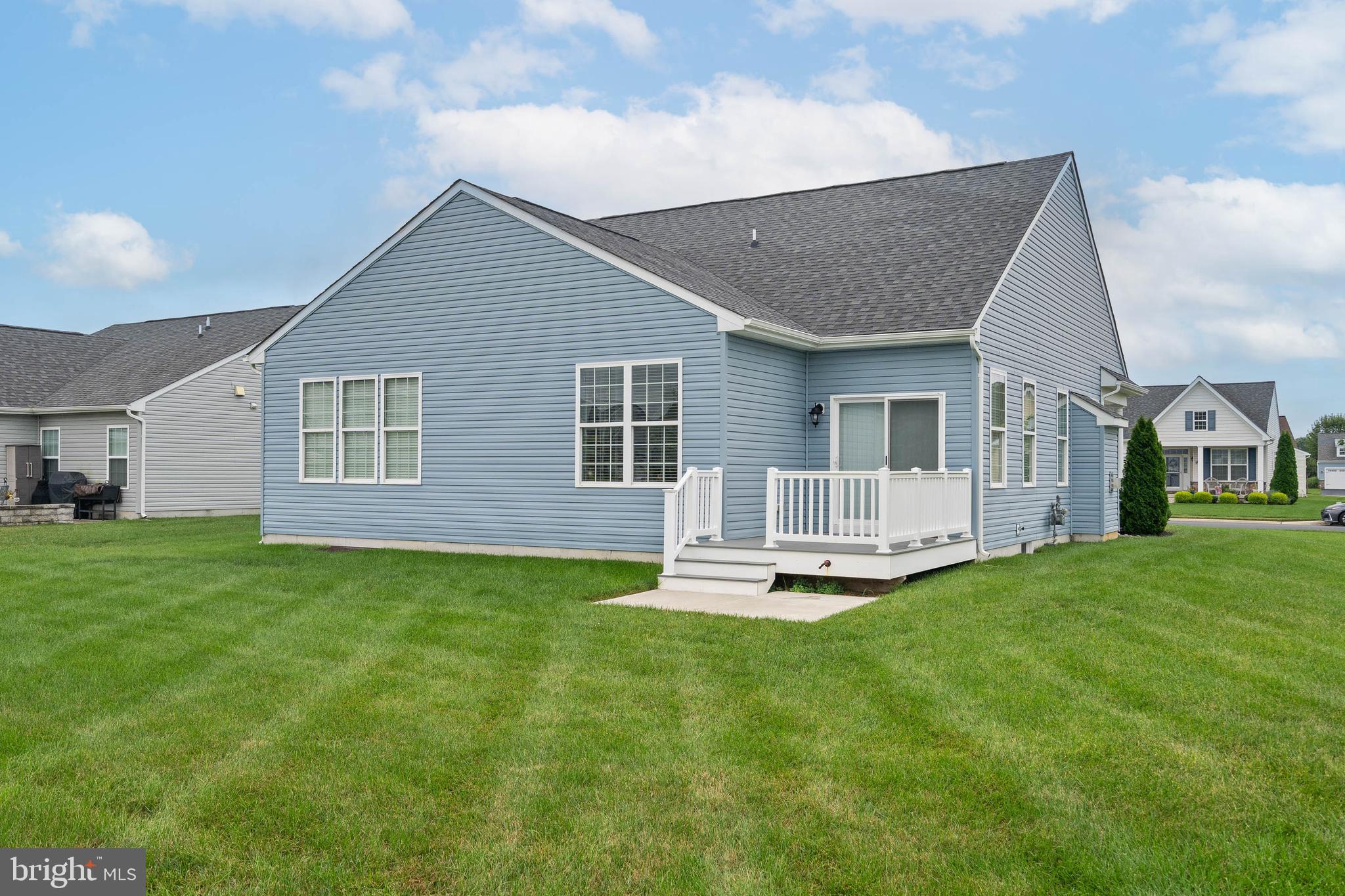 CHAMPIONS CLUB - Residential