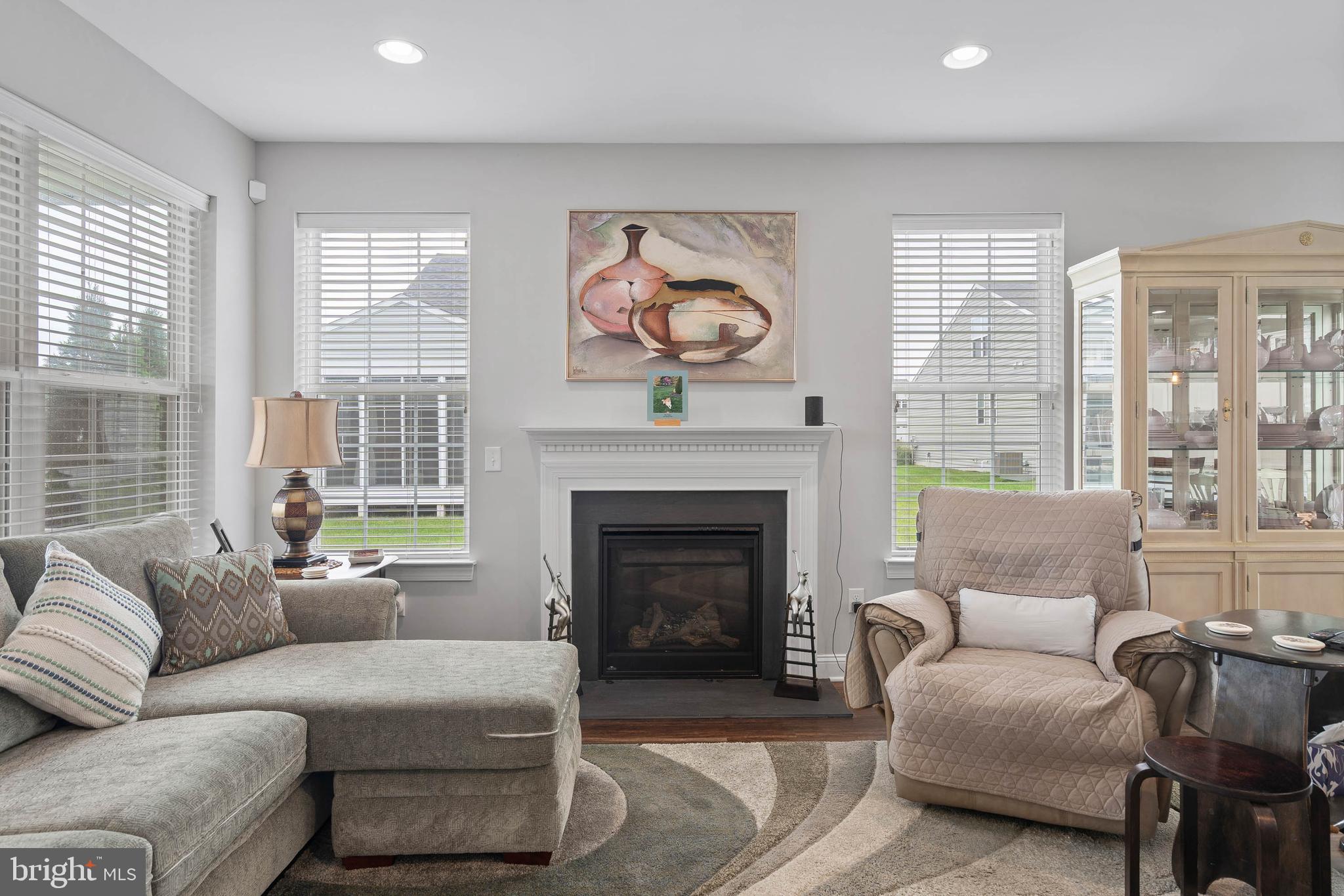 CHAMPIONS CLUB - Residential