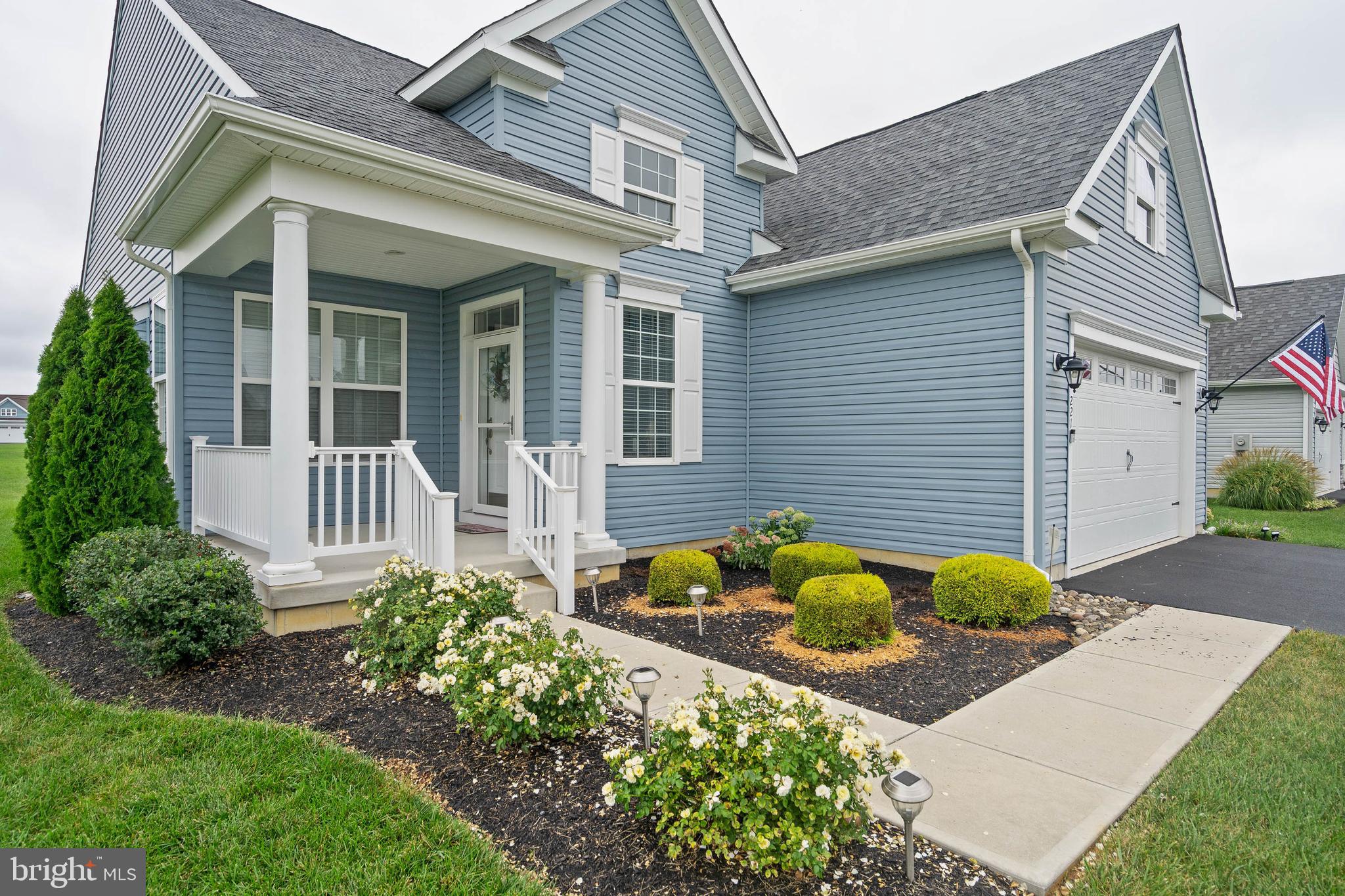 CHAMPIONS CLUB - Residential