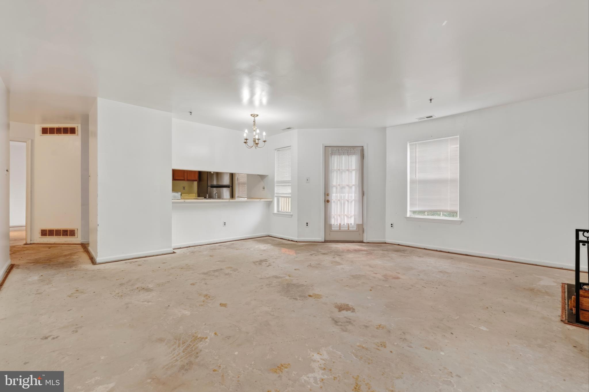 607 WILLINGS WAY 607