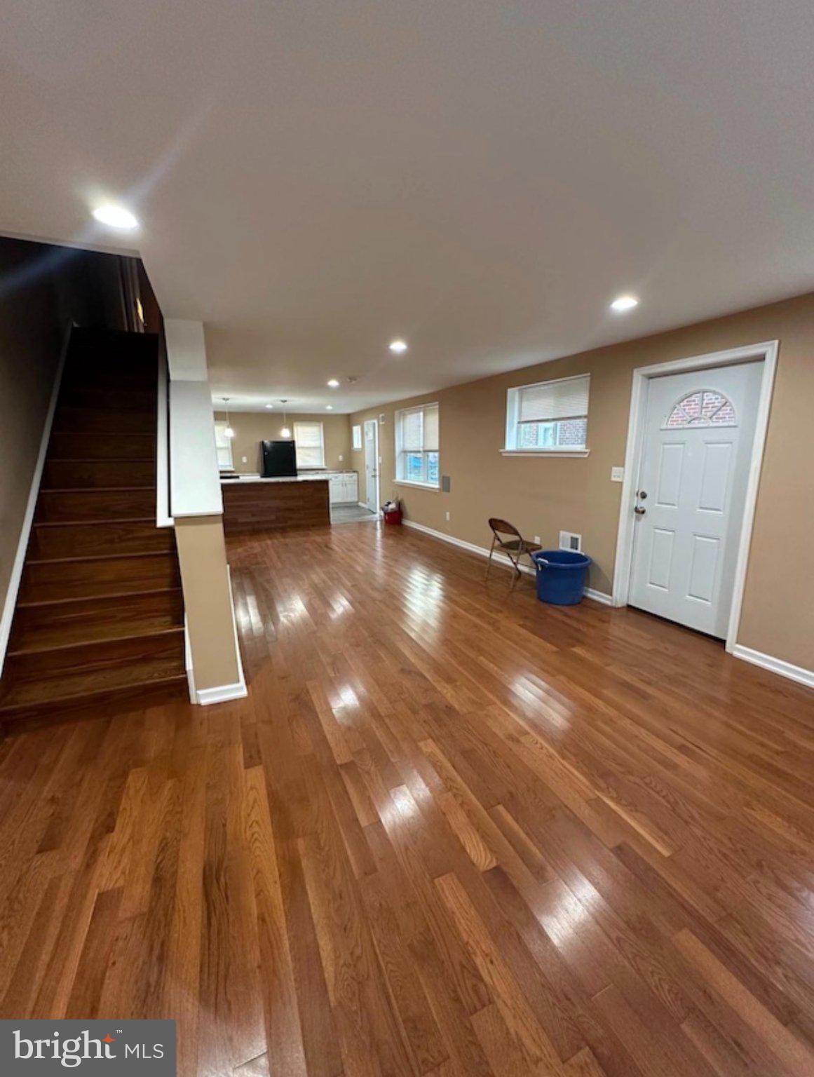 2032 VISTA ST