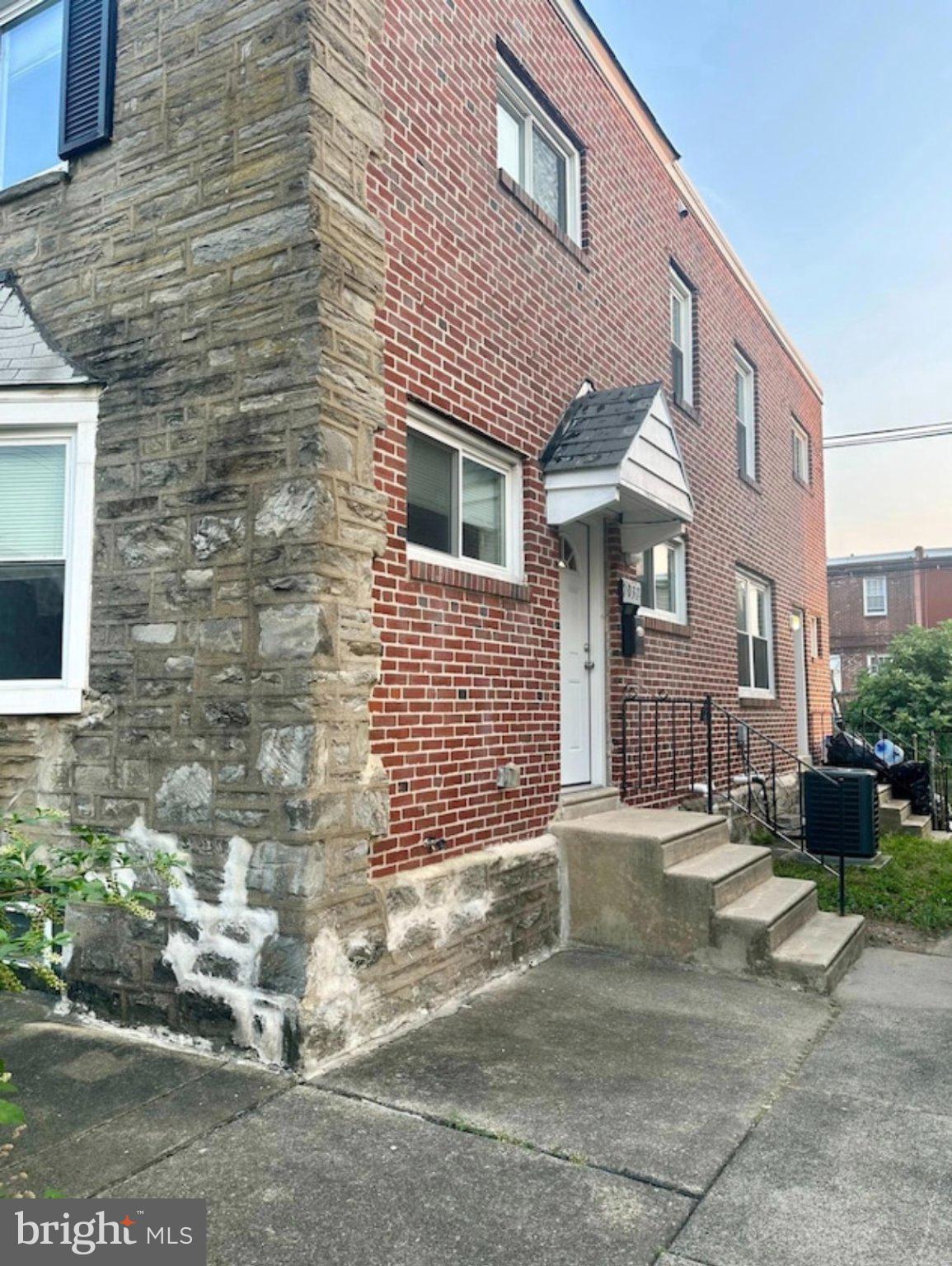 2032 VISTA ST
