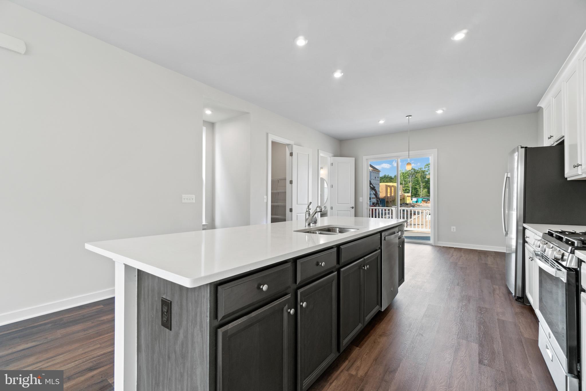 POTOMAC SHORES - Residential