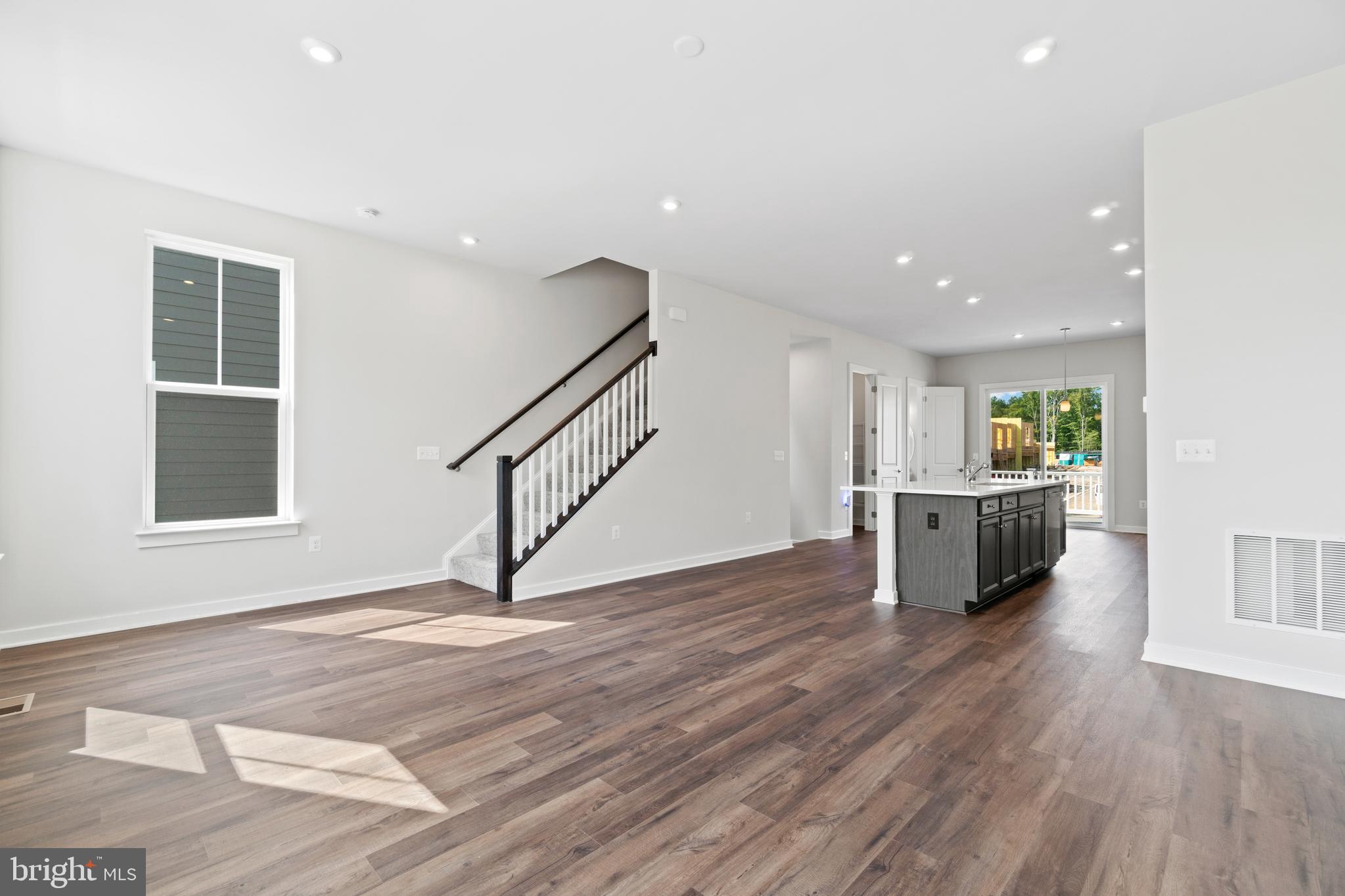 POTOMAC SHORES - Residential