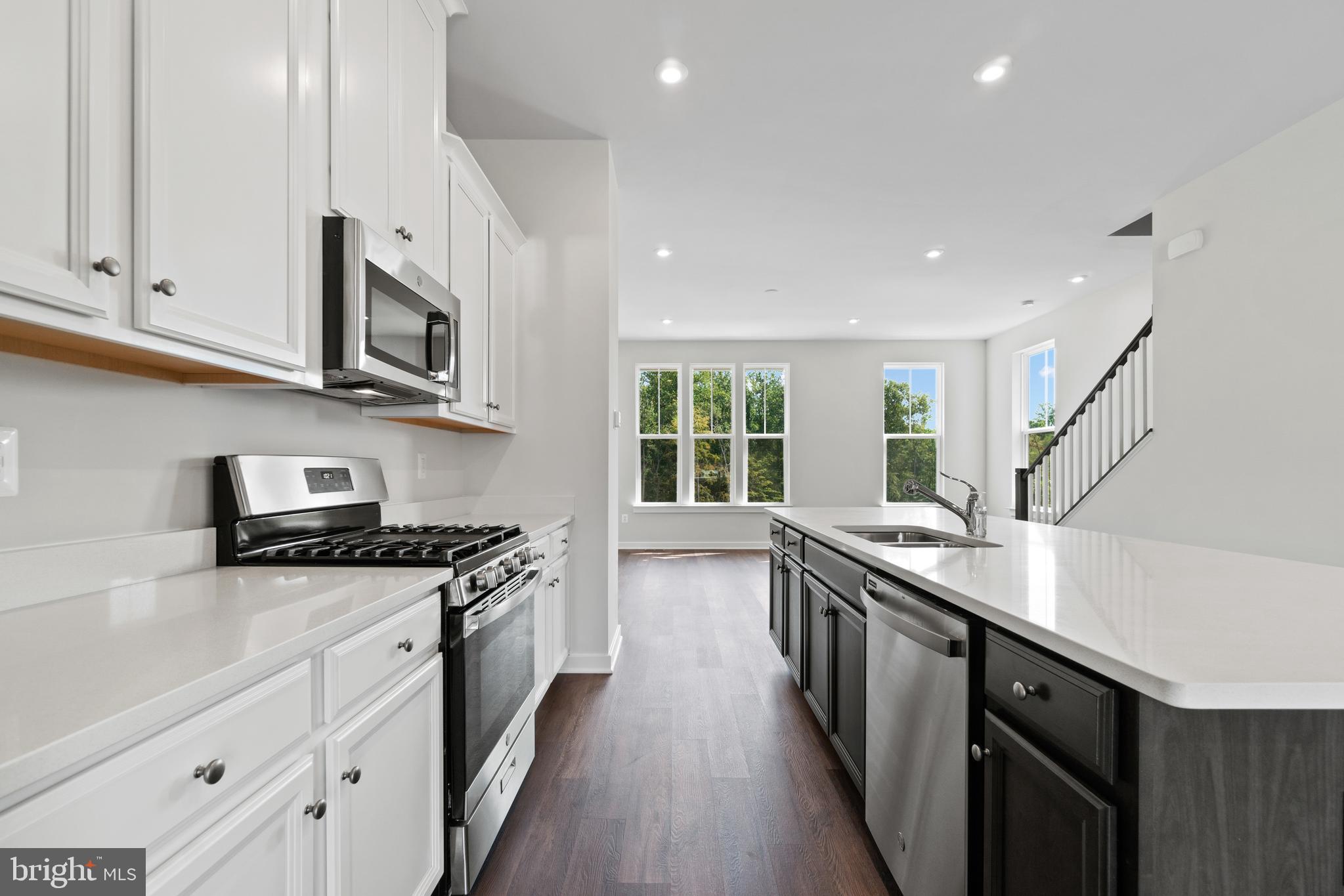 POTOMAC SHORES - Residential