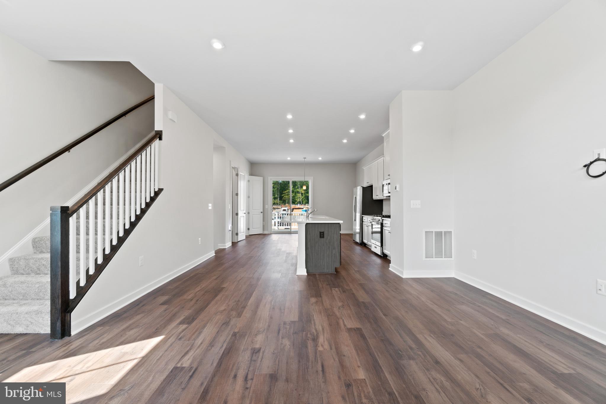 POTOMAC SHORES - Residential