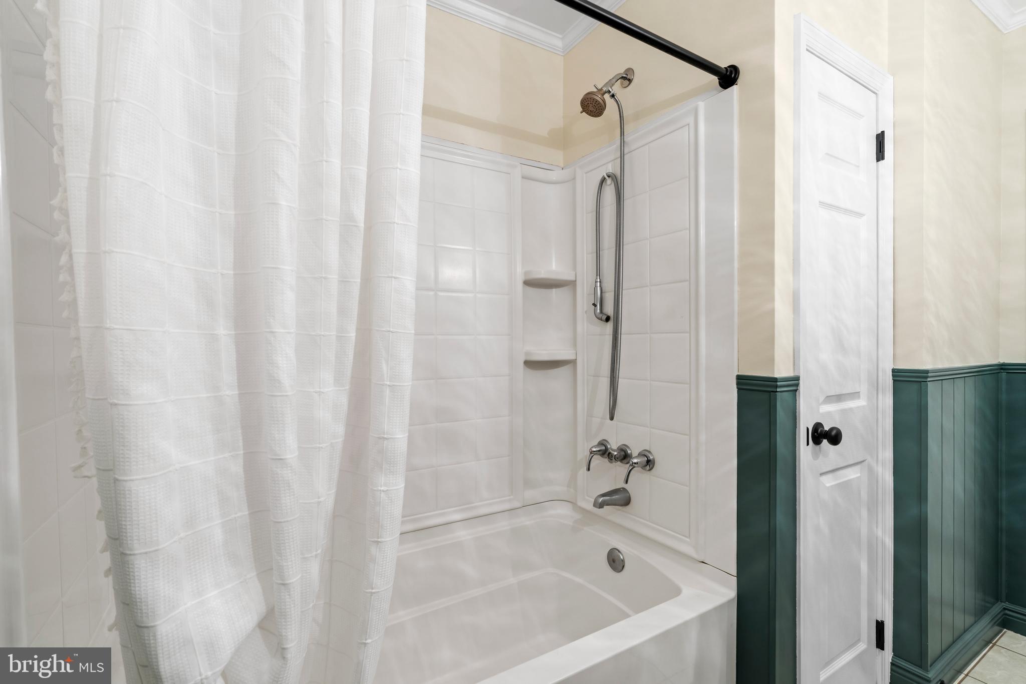 GARLAND - Residential