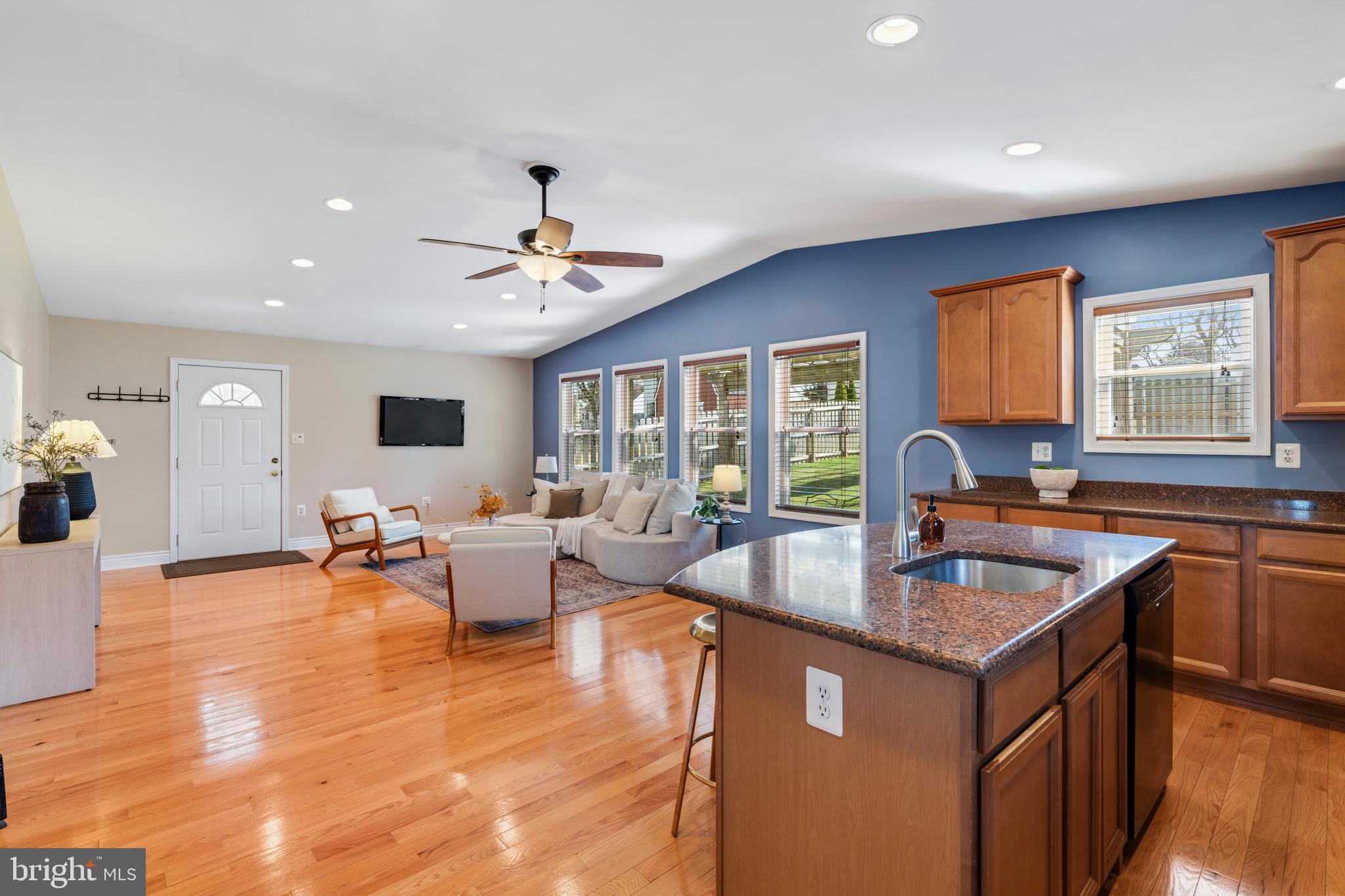 GARLAND - Residential