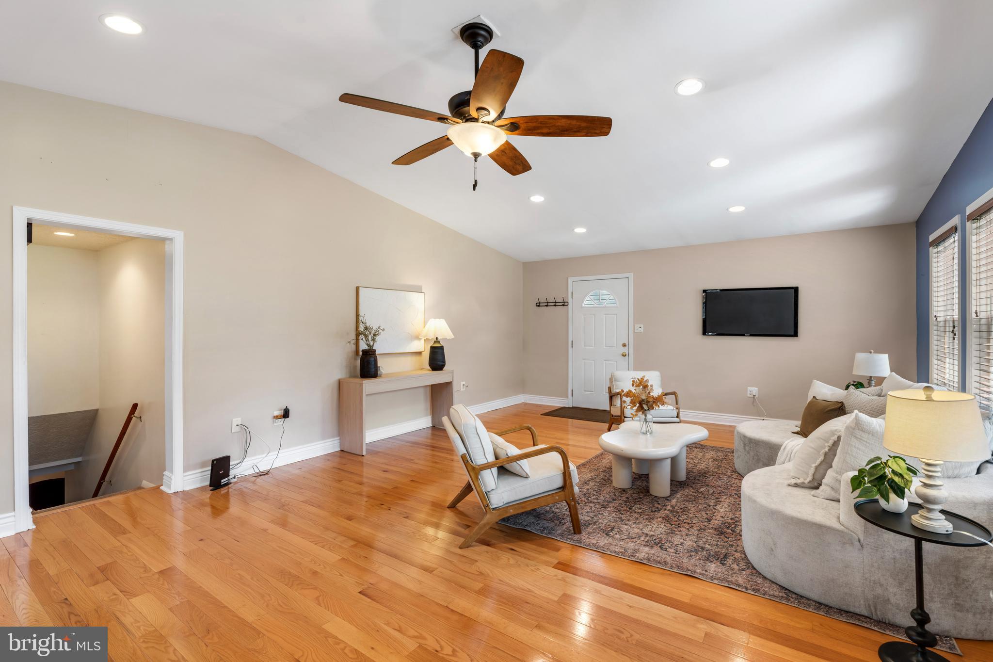 GARLAND - Residential