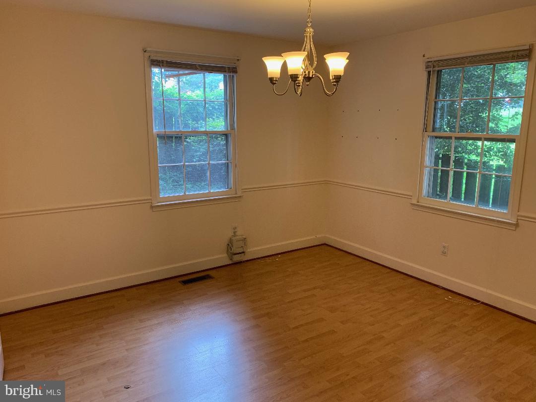 STRATHMEADE SQUARE - Residential