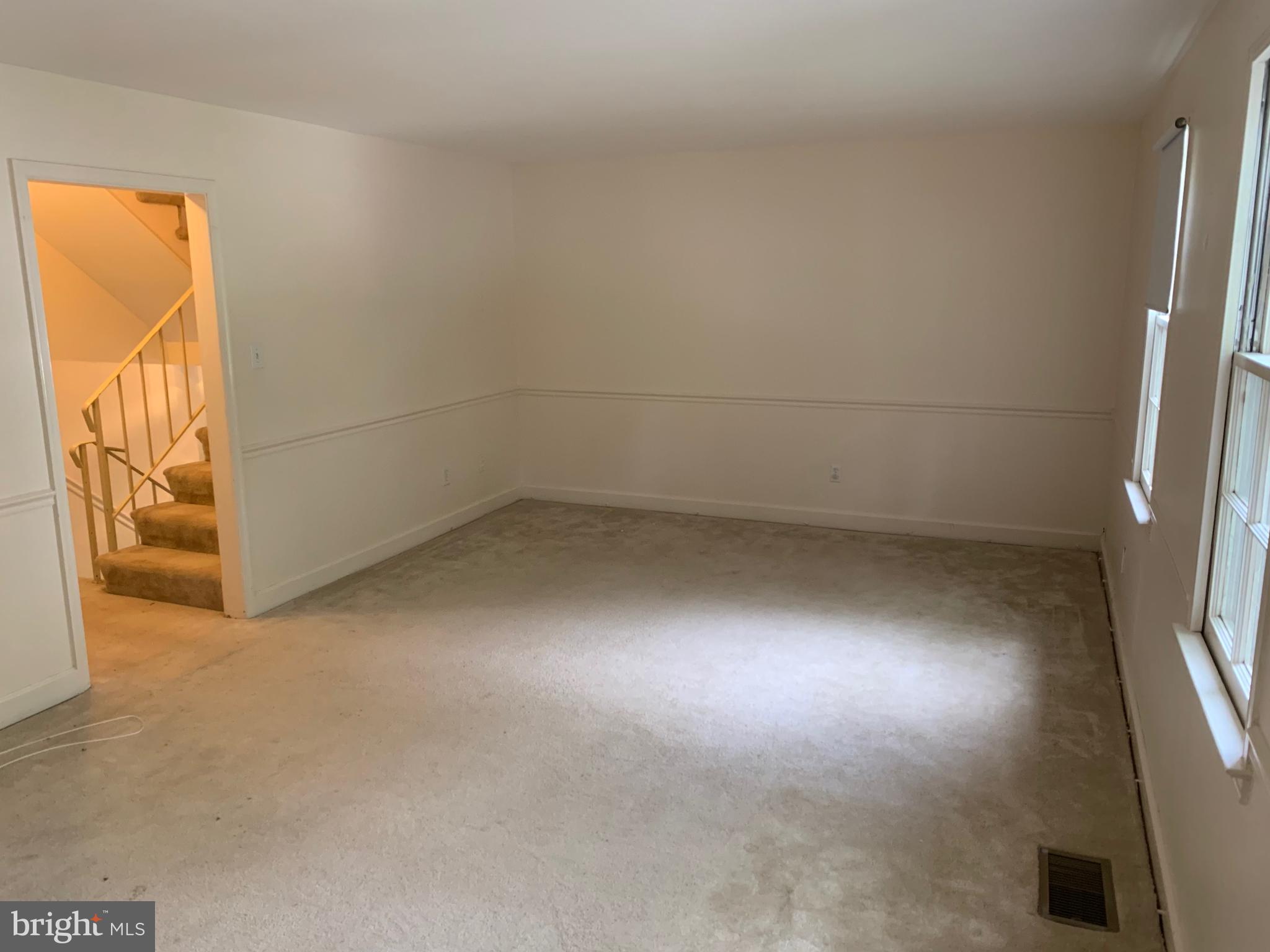 STRATHMEADE SQUARE - Residential