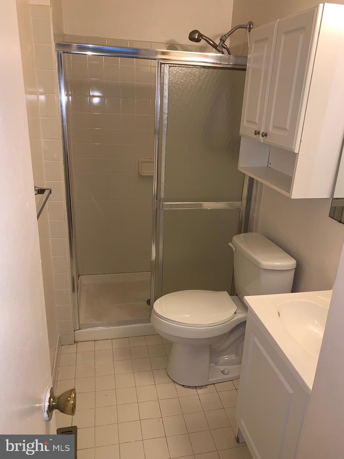 STRATHMEADE SQUARE - Residential