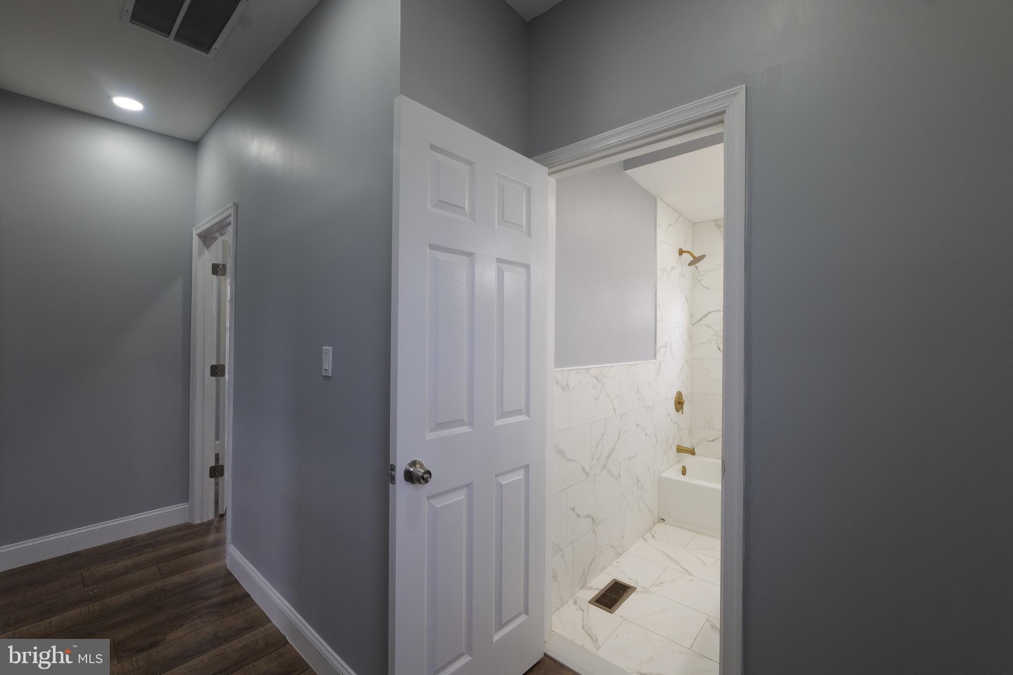 KENILWORTH PARK - Residential