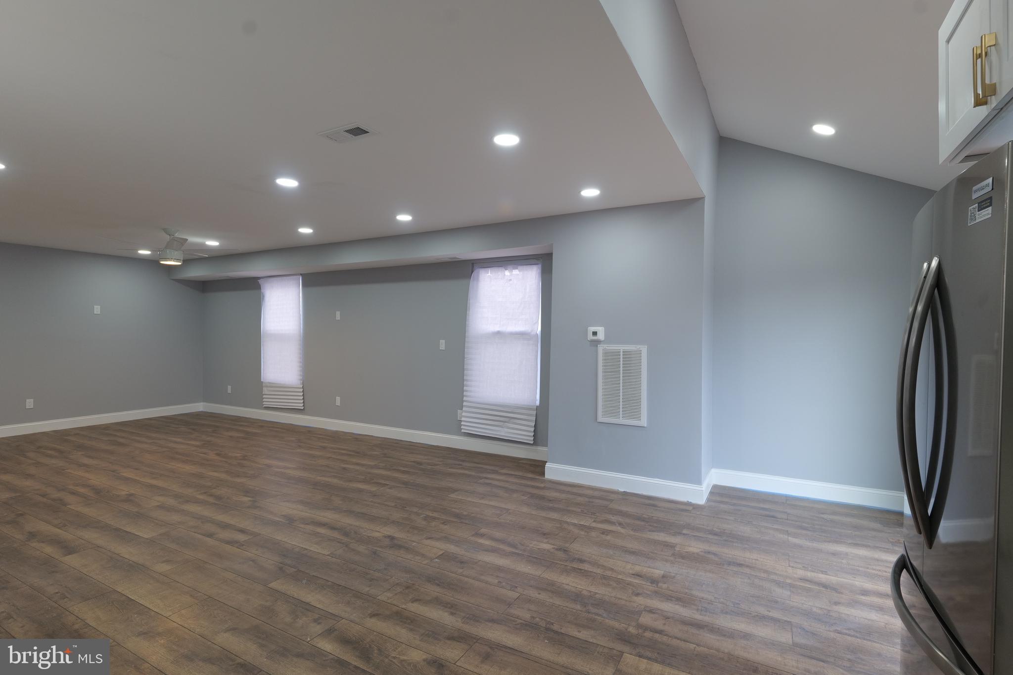 KENILWORTH PARK - Residential