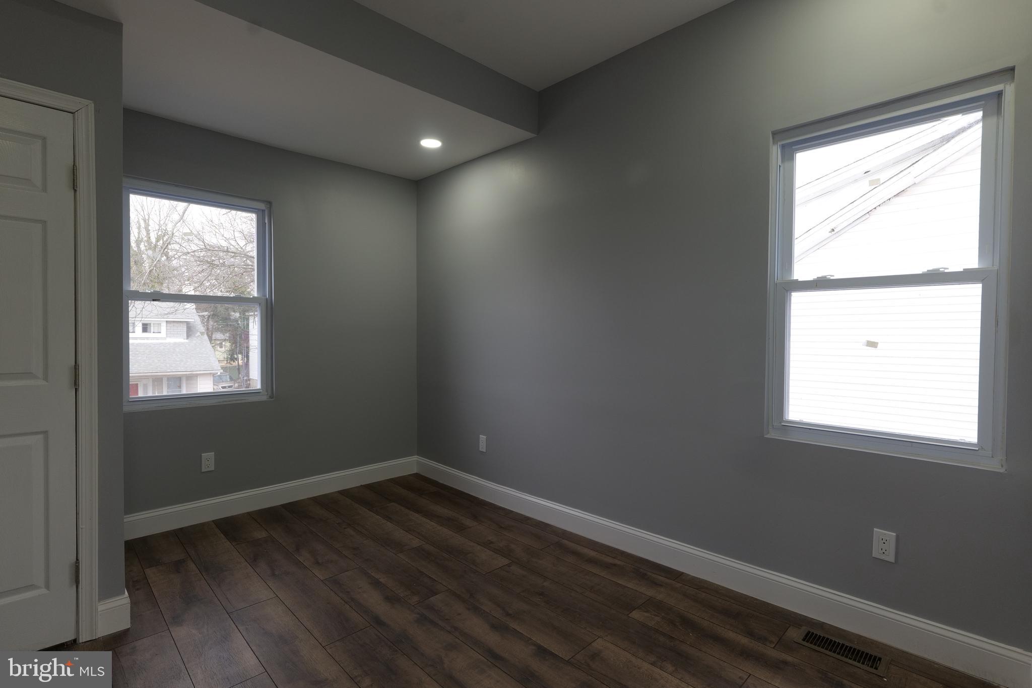 KENILWORTH PARK - Residential