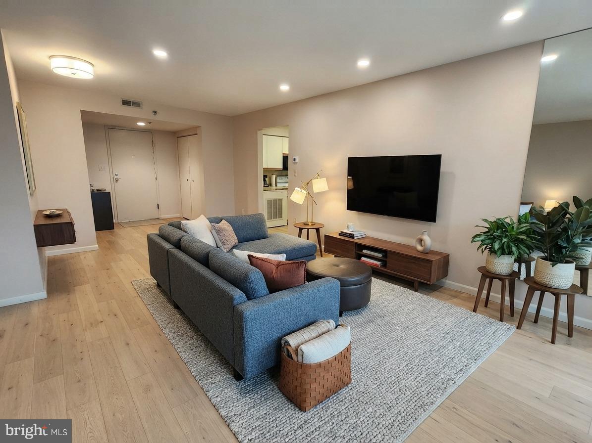 7203 ROCKLAND HILLS DRIVE 306