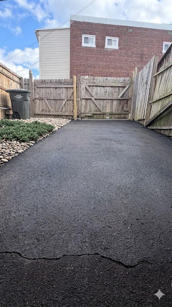 1505 WEST VIRGINIA AVENUE NE