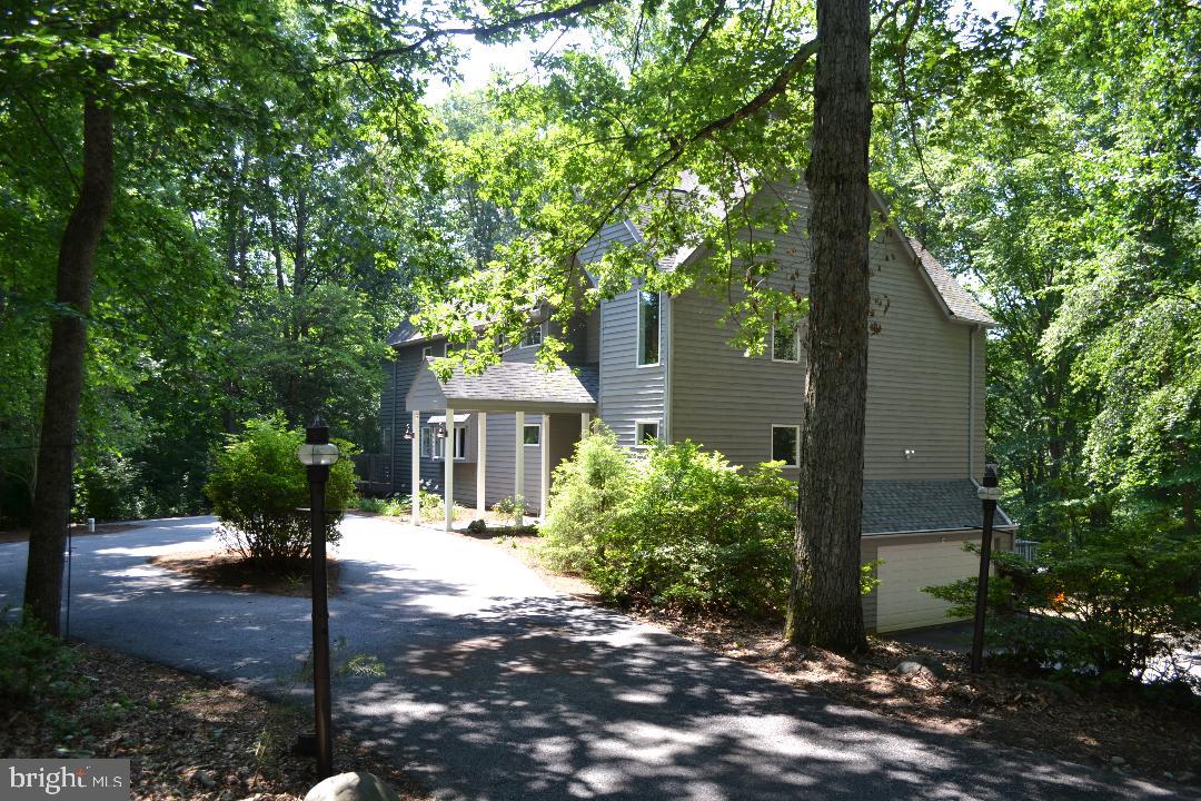 2002 HUNTWOOD DRIVE