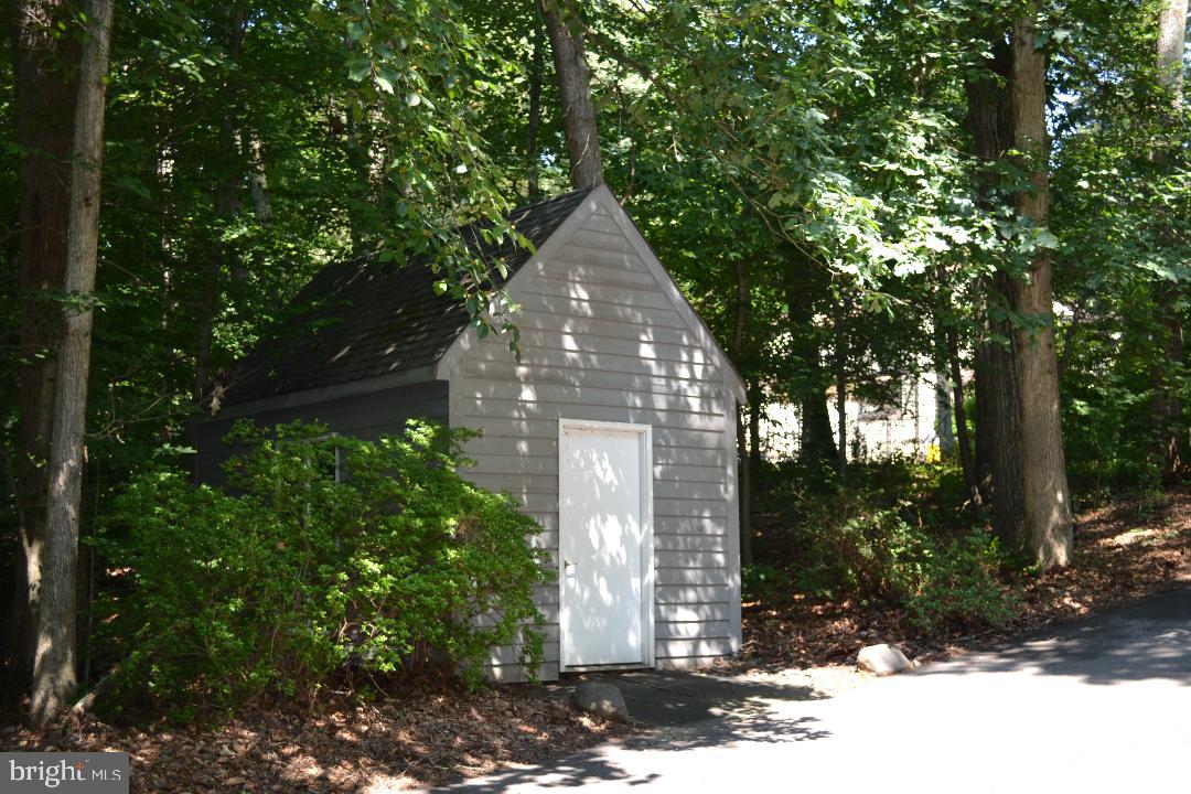 2002 HUNTWOOD DRIVE