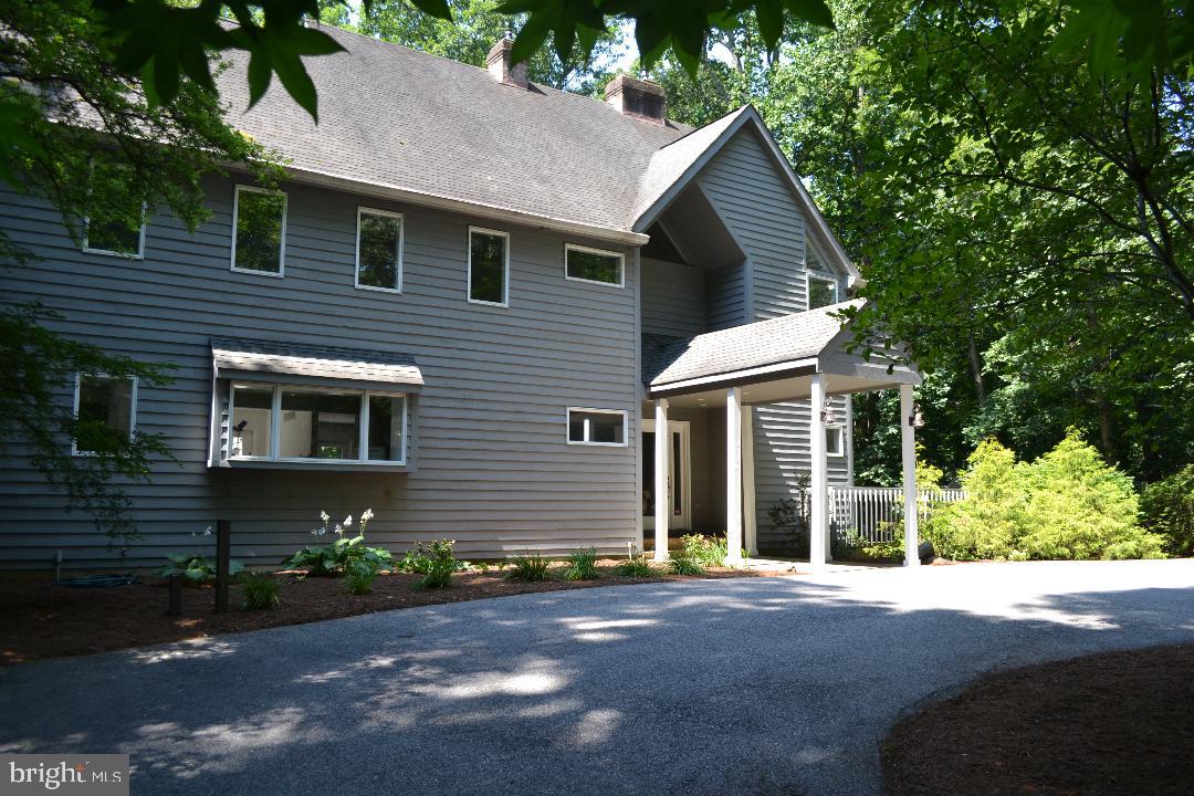 2002 HUNTWOOD DRIVE
