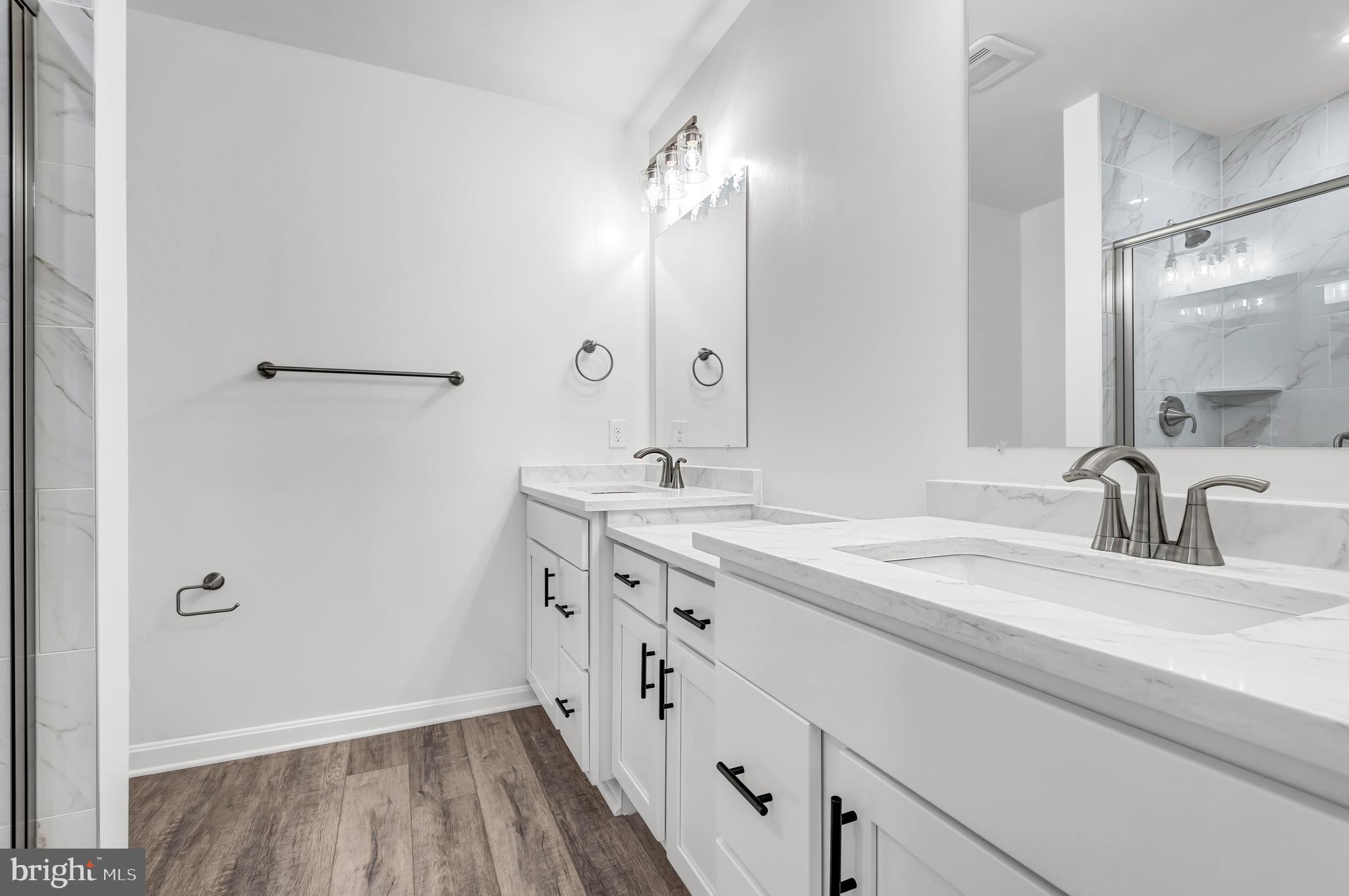 HOLLY OAKS - Residential
