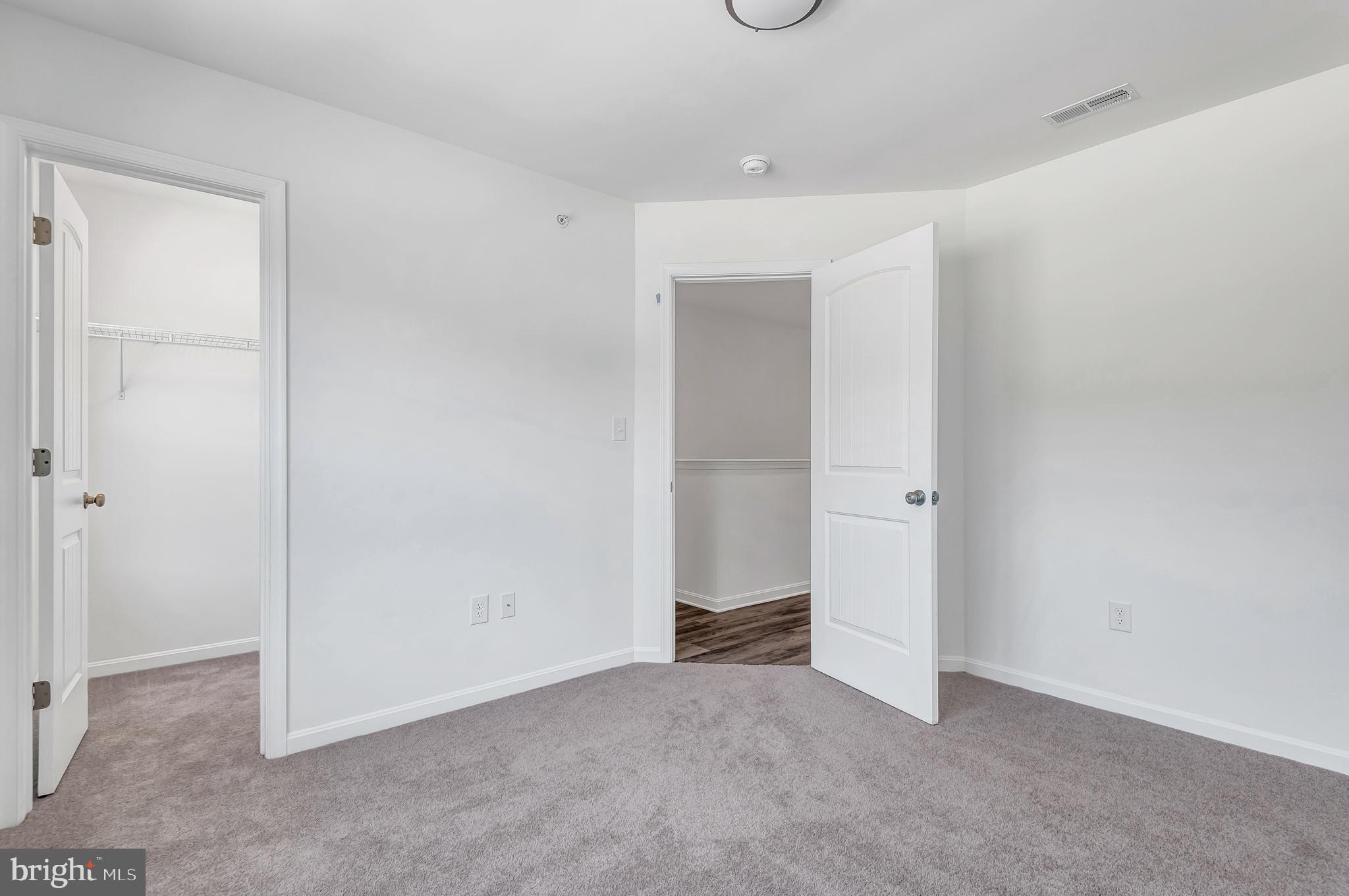HOLLY OAKS - Residential