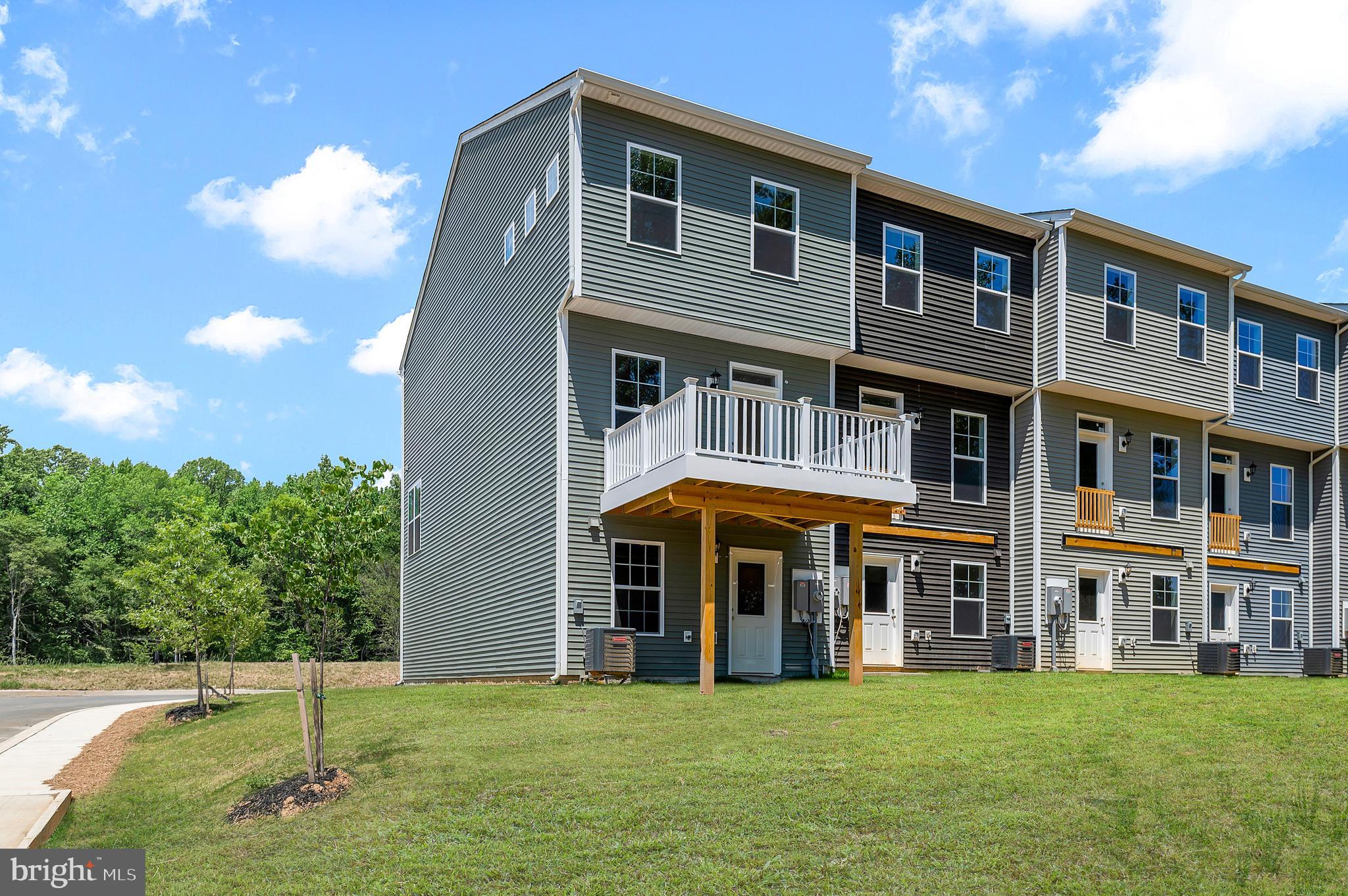 HOLLY OAKS - Residential