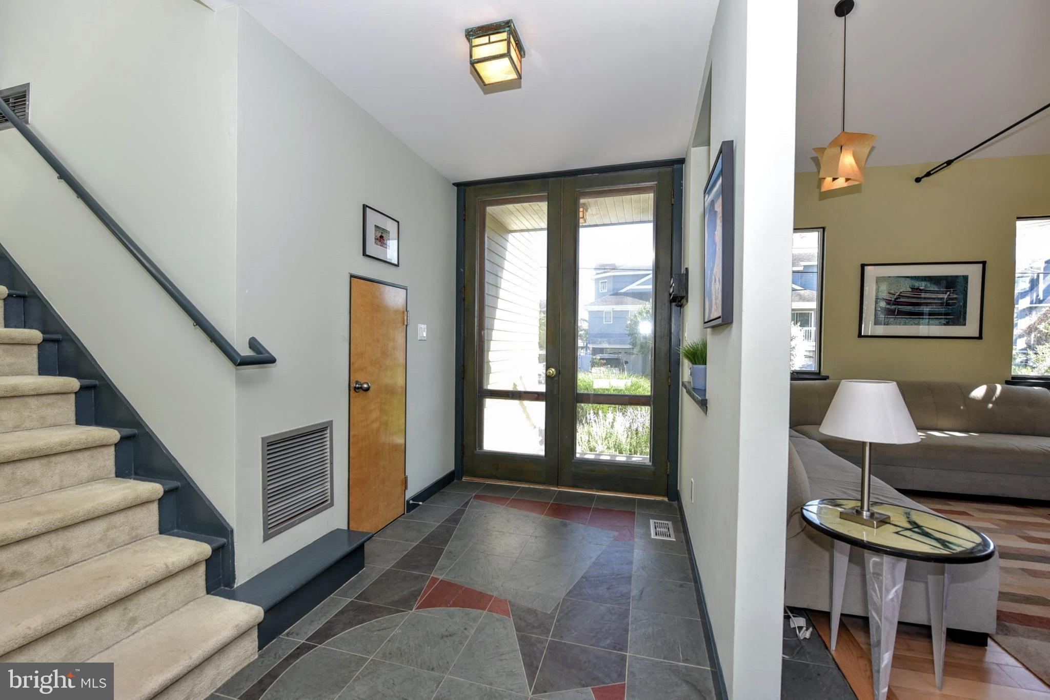 54 LONG BEACH BOULEVARD E