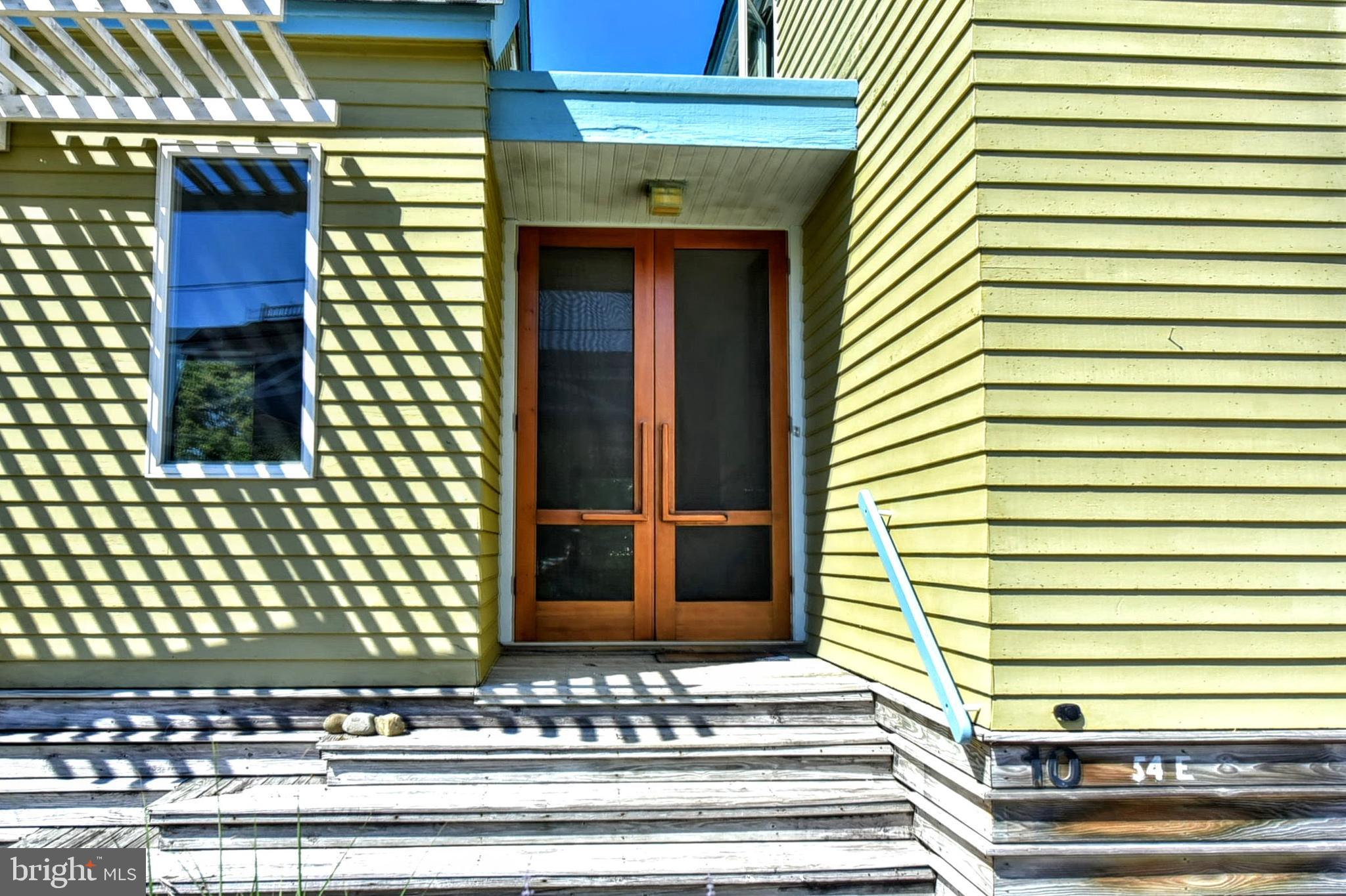 54 LONG BEACH BOULEVARD E