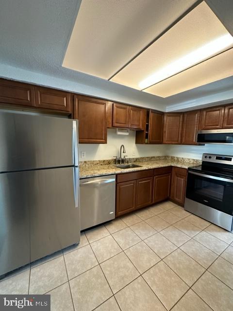 SUGARLAND RUN - Residential Lease