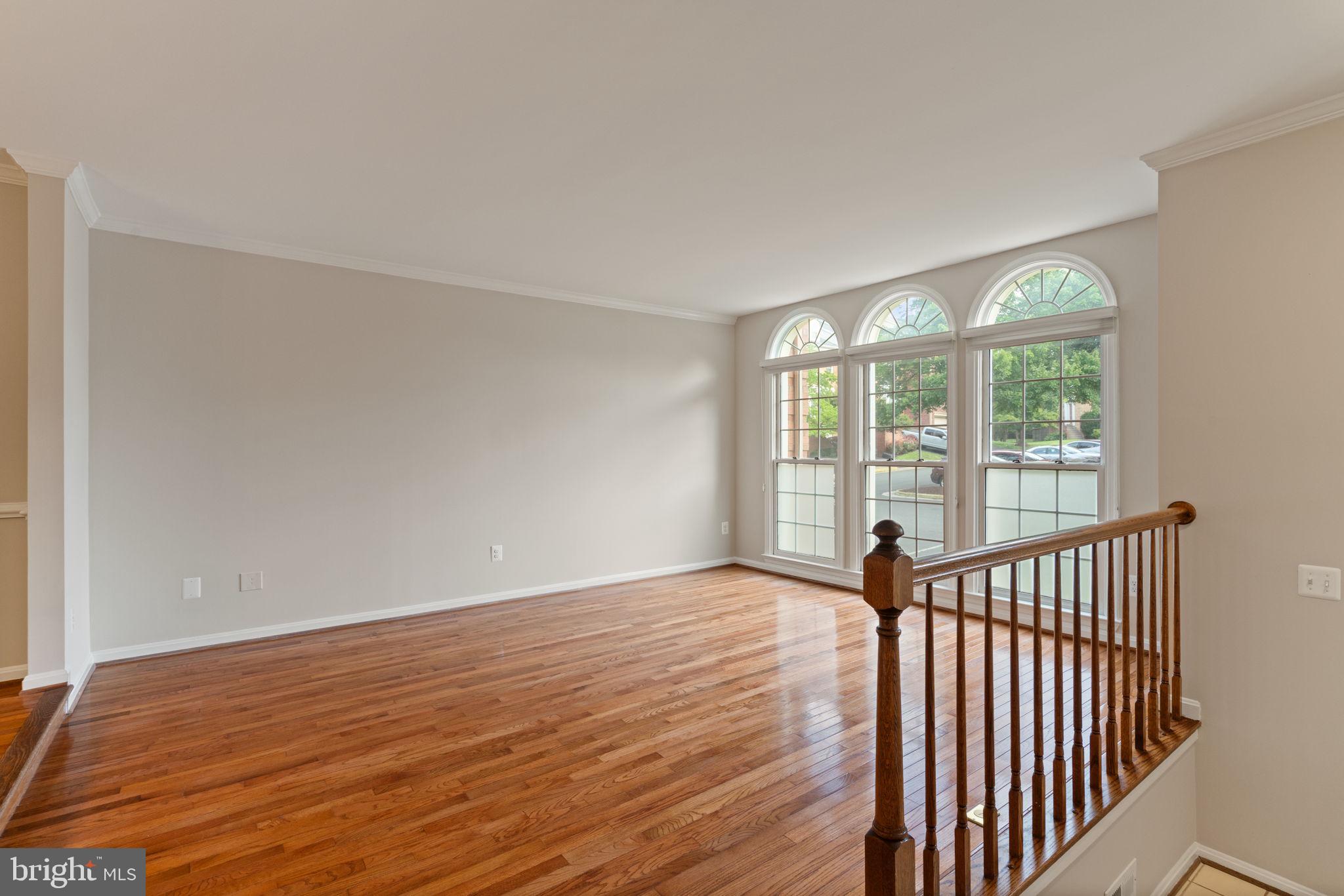 8037 TANWORTH COURT