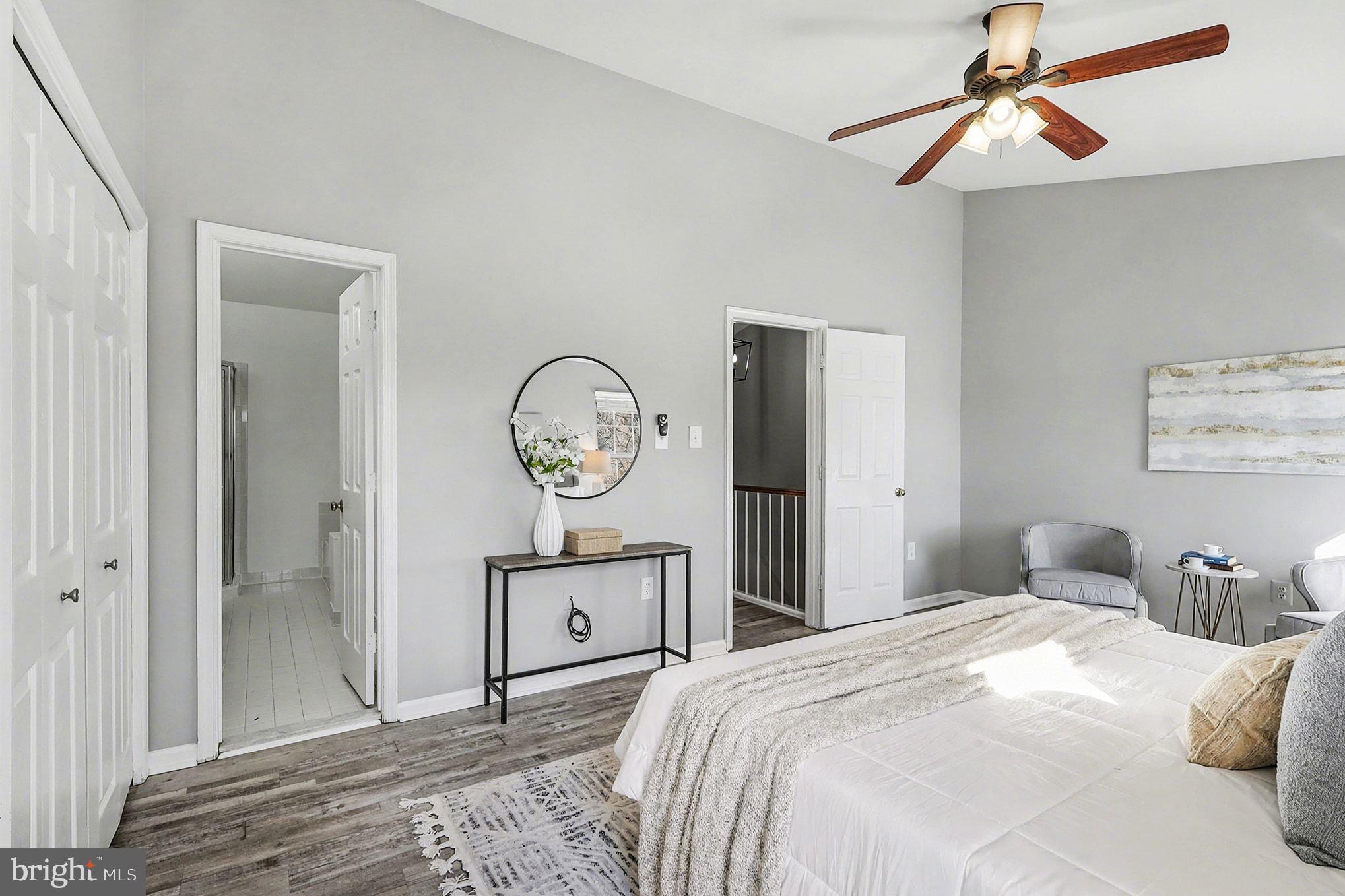 ASHBURN VILLAGE - Residential