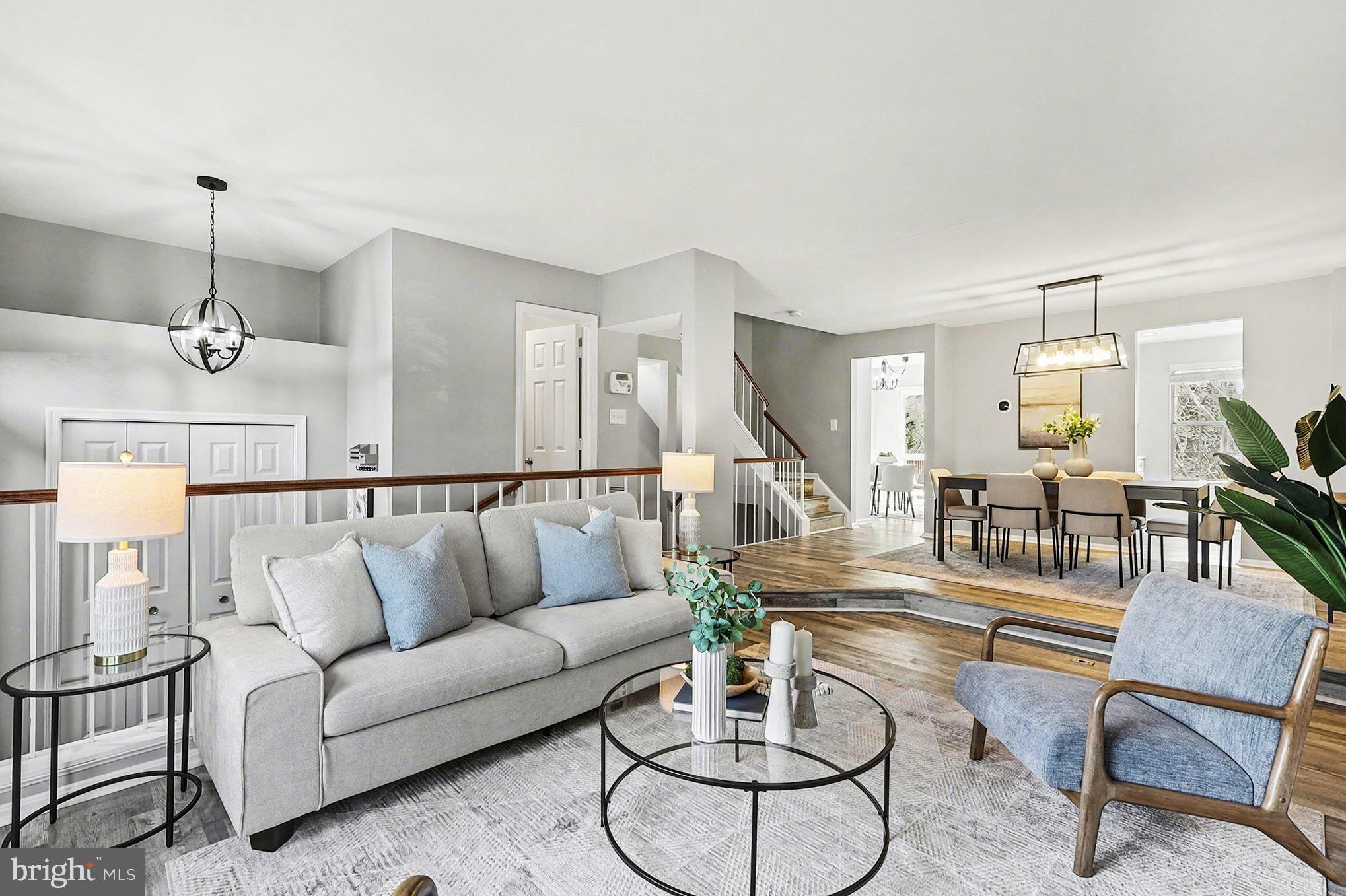 ASHBURN VILLAGE - Residential