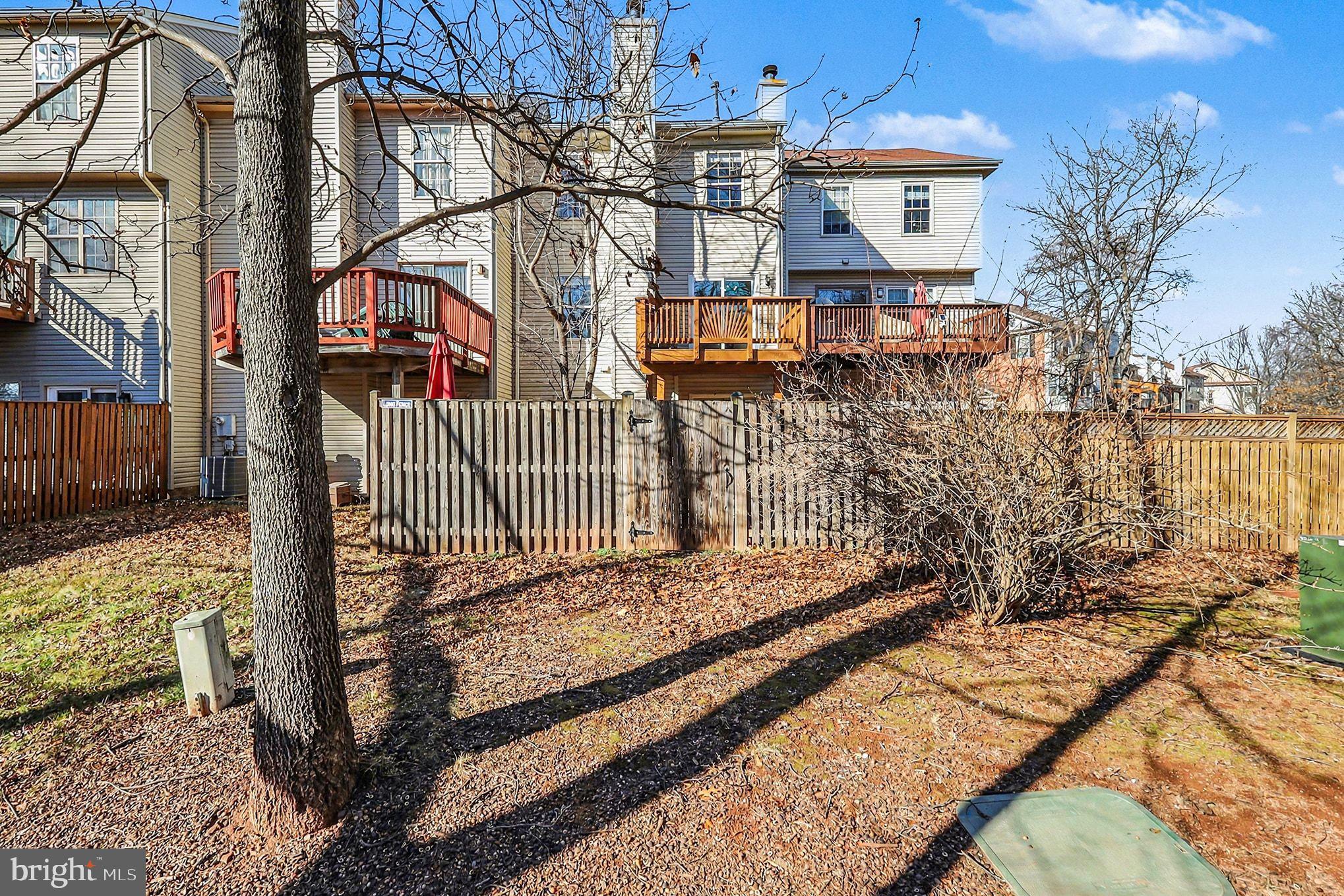 ASHBURN VILLAGE - Residential